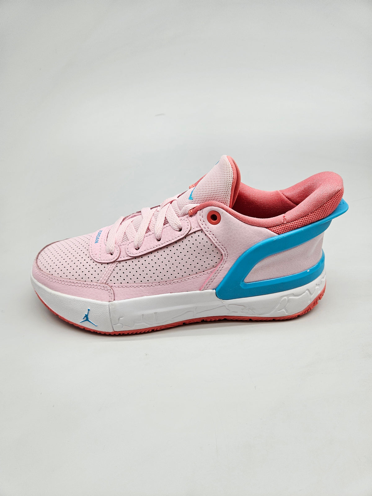 NIKE JORDAN NOVI ORIGINAL PATIKI BR 36