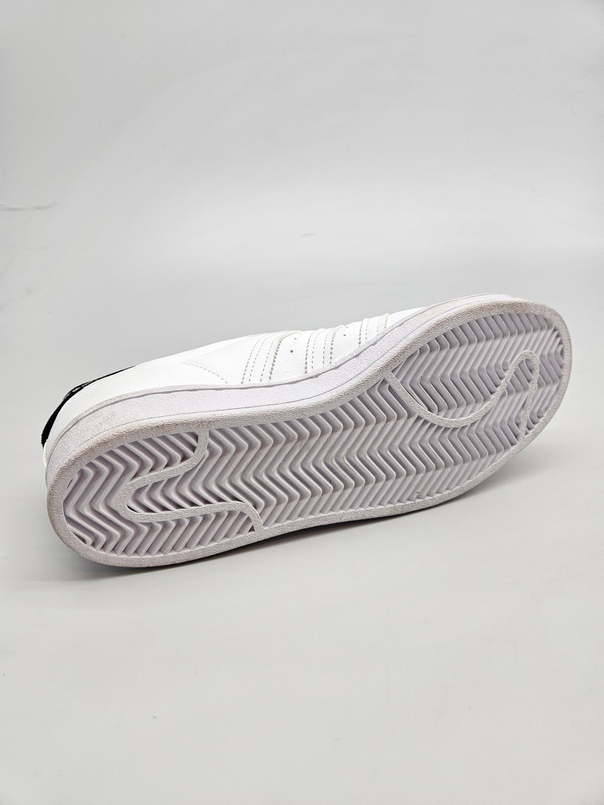 ADIDAS SUPERSTAR ORIGINAL PATIKI BR 38.5