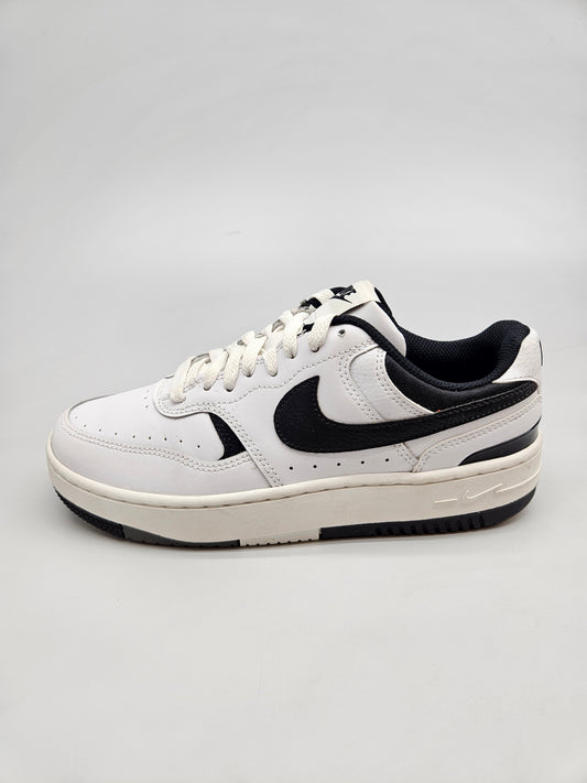 NIKE NOVI ORIGINAL PATIKI BR 38.5