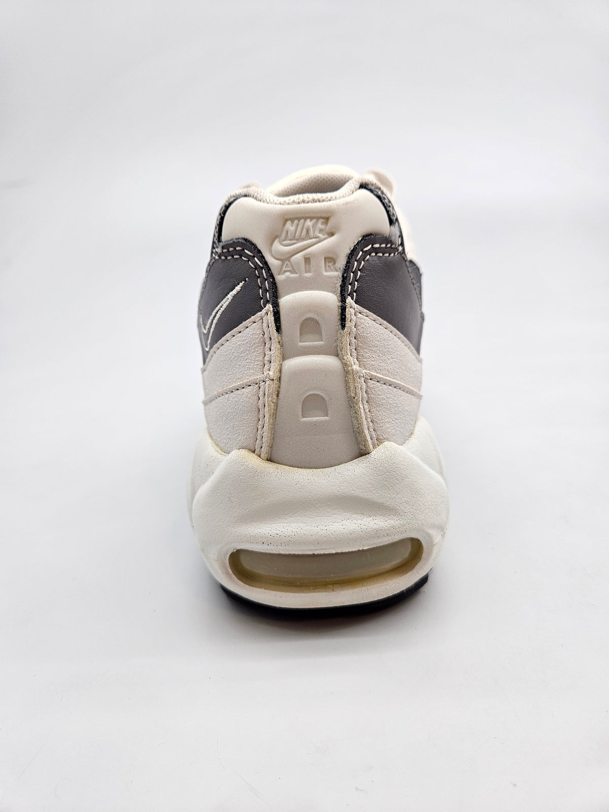 NIKE AIRMAX NOVI ORIGINAL PATIKI BR 38