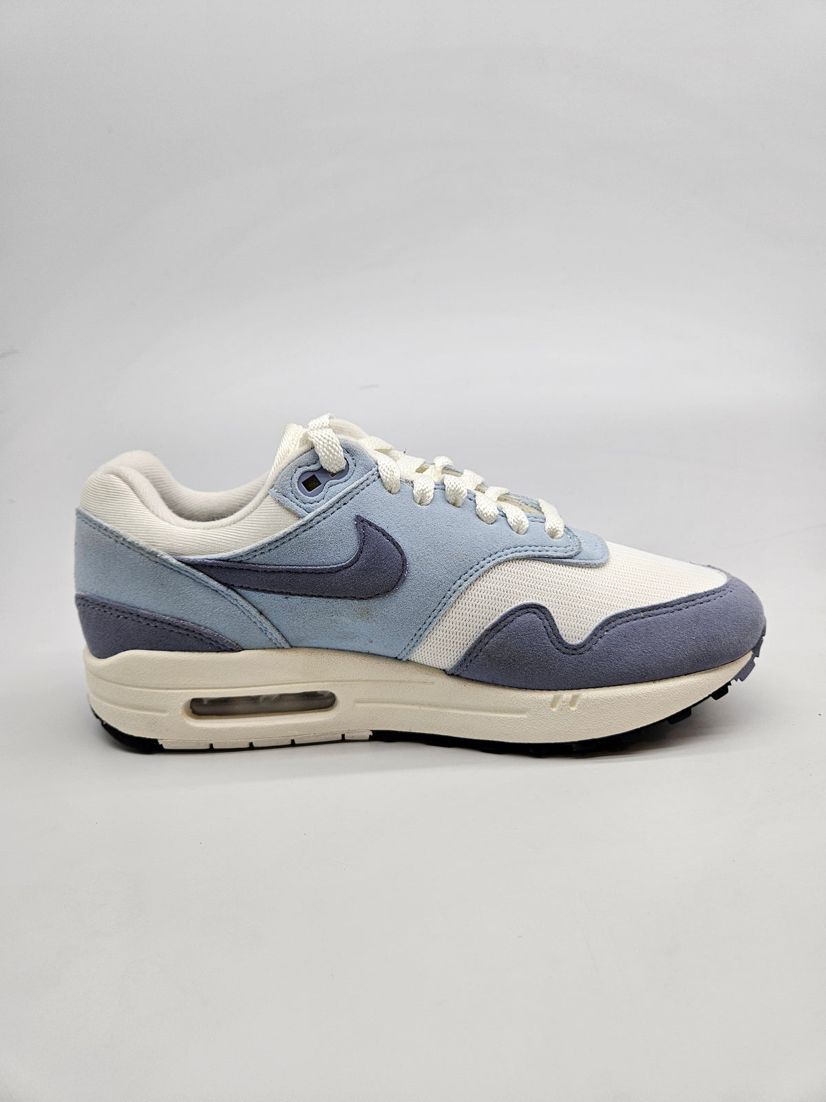 NIKE AIRMAX NOVI ORIGINAL PATIKI BR 39