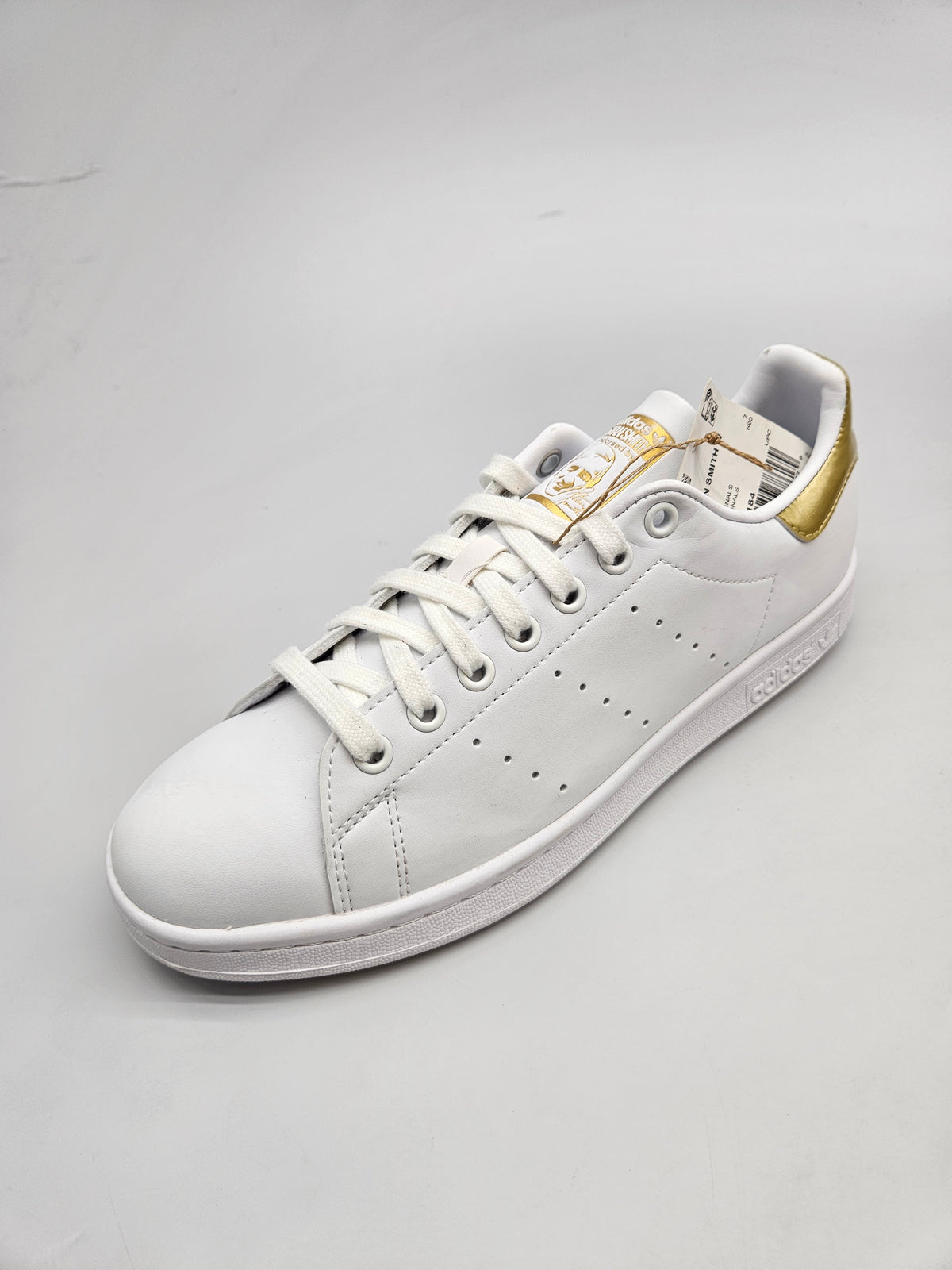 ADIDAS NOVI ORIGINAL PATIKI BR 40.5