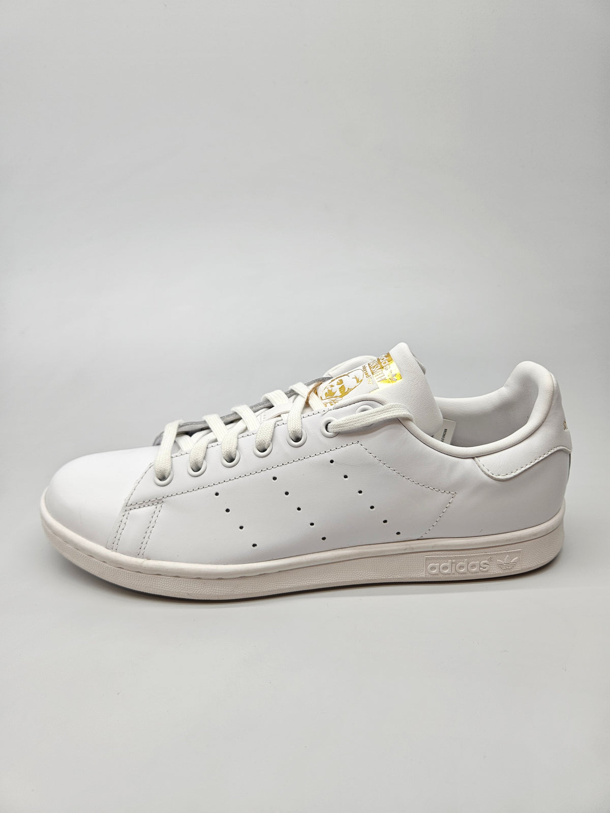 ADIDAS NOVI ORIGINAL PATIKI BR 43