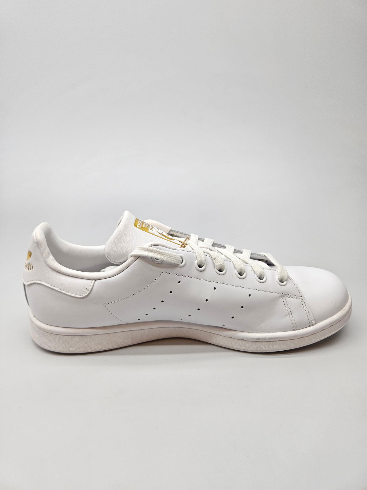 ADIDAS NOVI ORIGINAL PATIKI BR 43