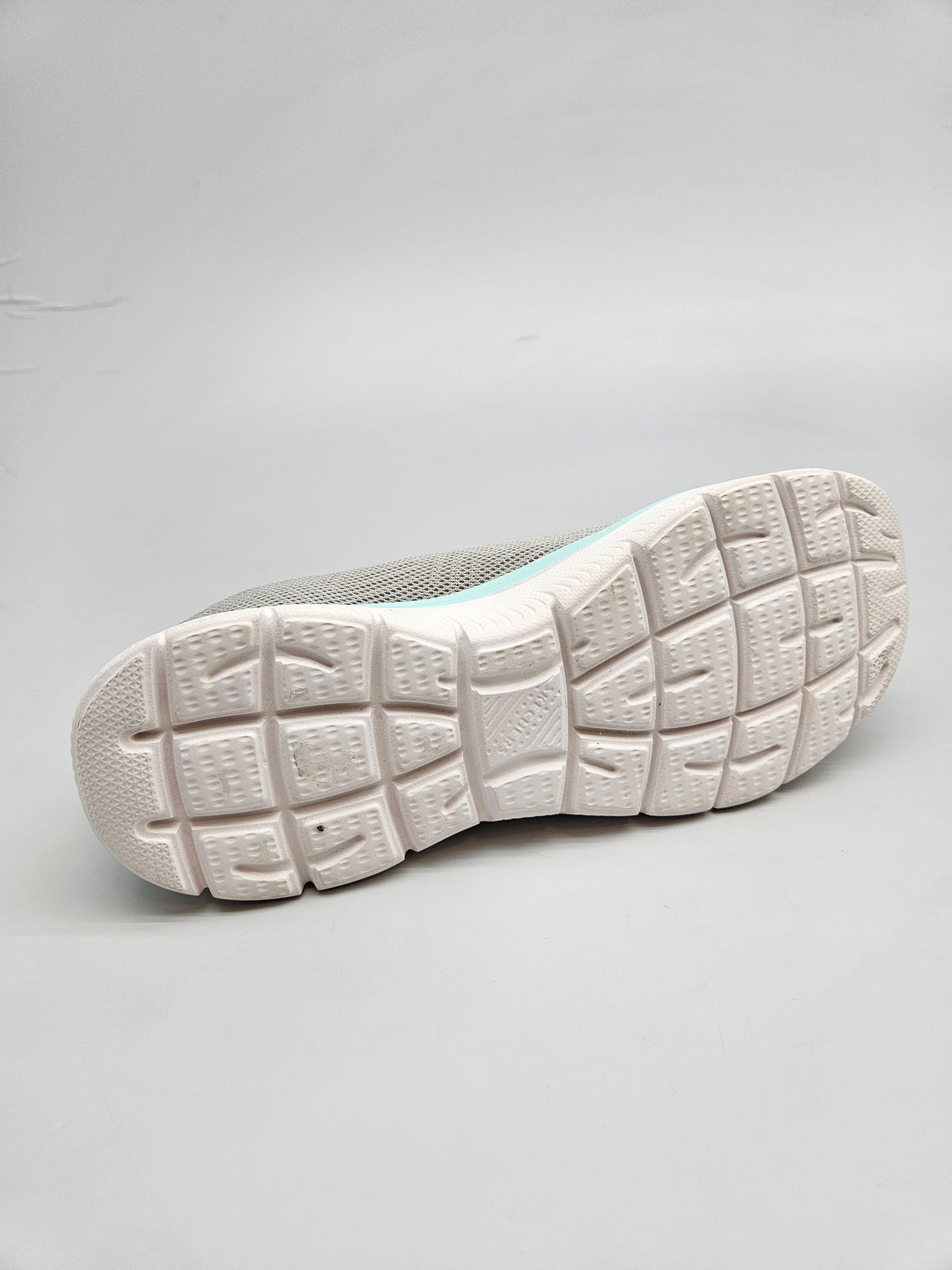 SKECHERS MEMORY ORIGINAL PATIKI 37.5