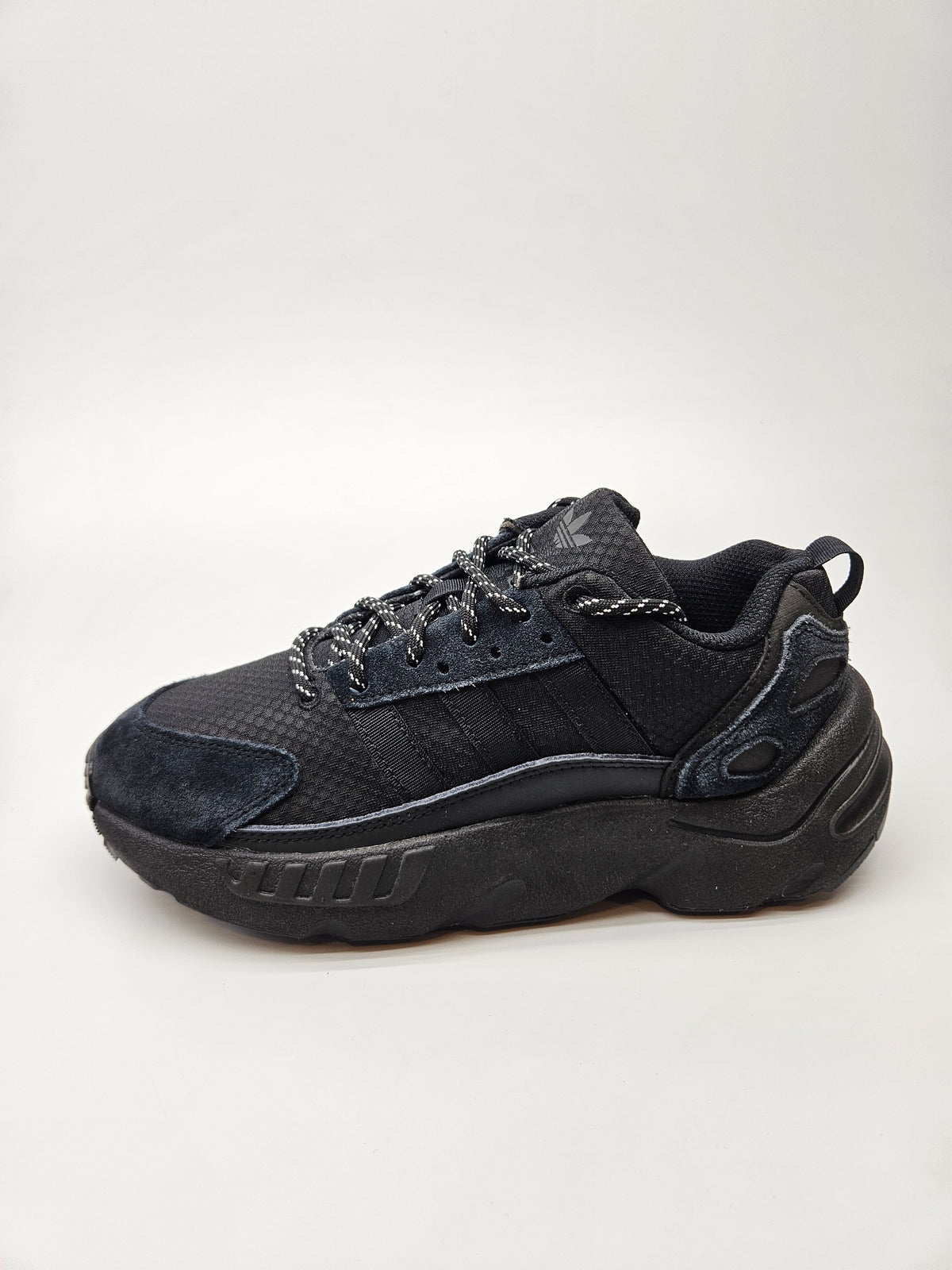 ADIDAS NOVI ORIGINAL PATIKI BR 38