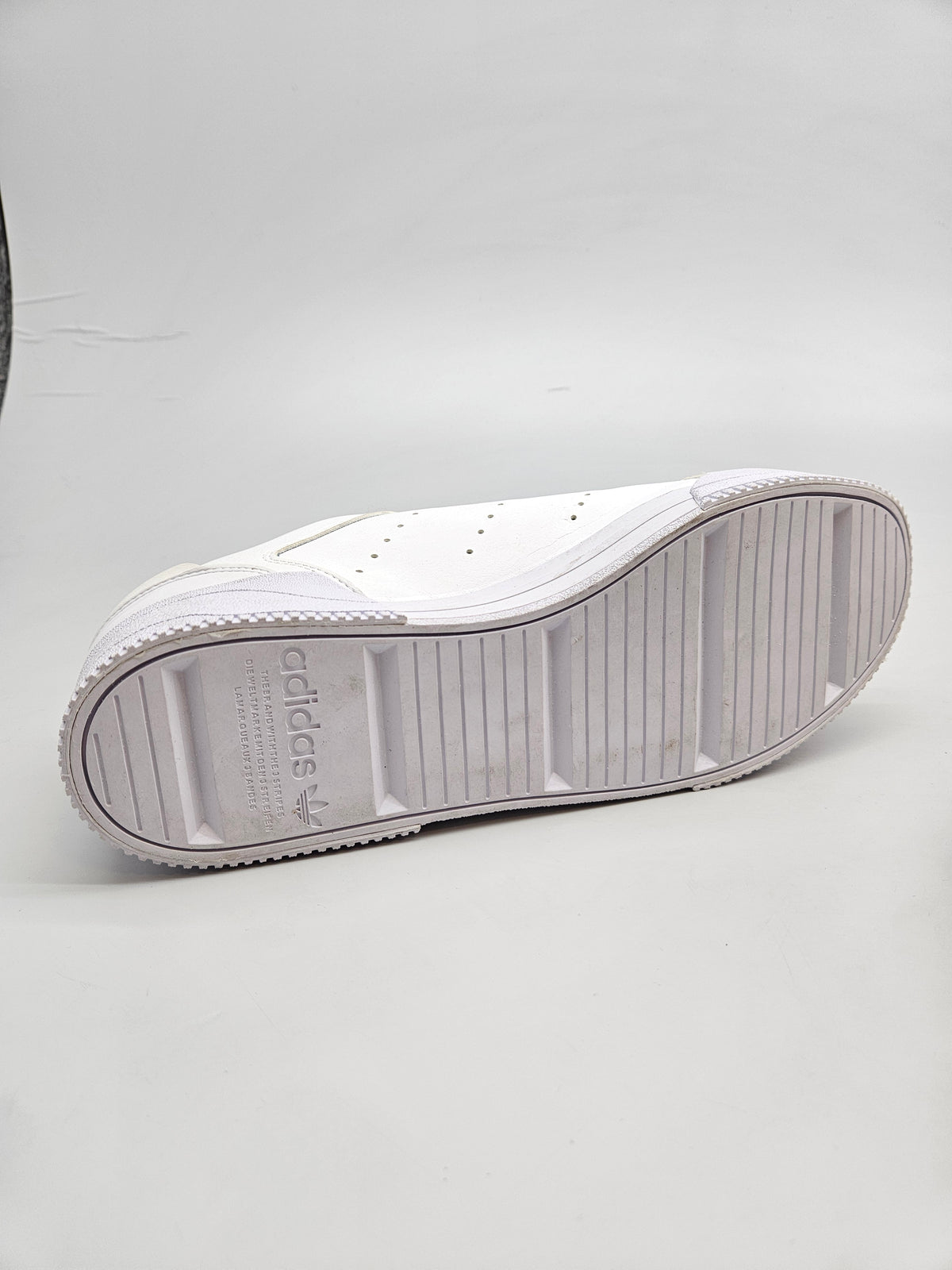 ADIDAS NOVI ORIGINAL PATIKI BR 44