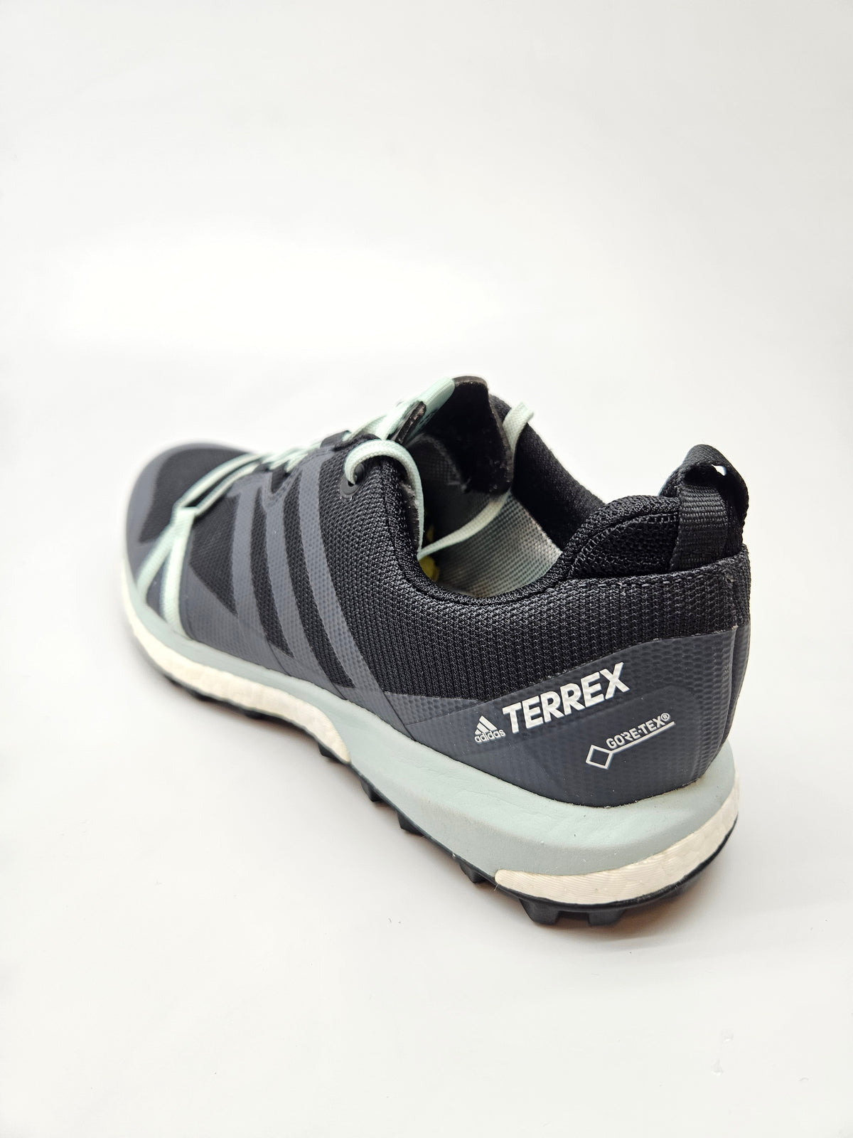 ASIDAS TERREX GORETEX ORIGINAL PATIKI BR 42