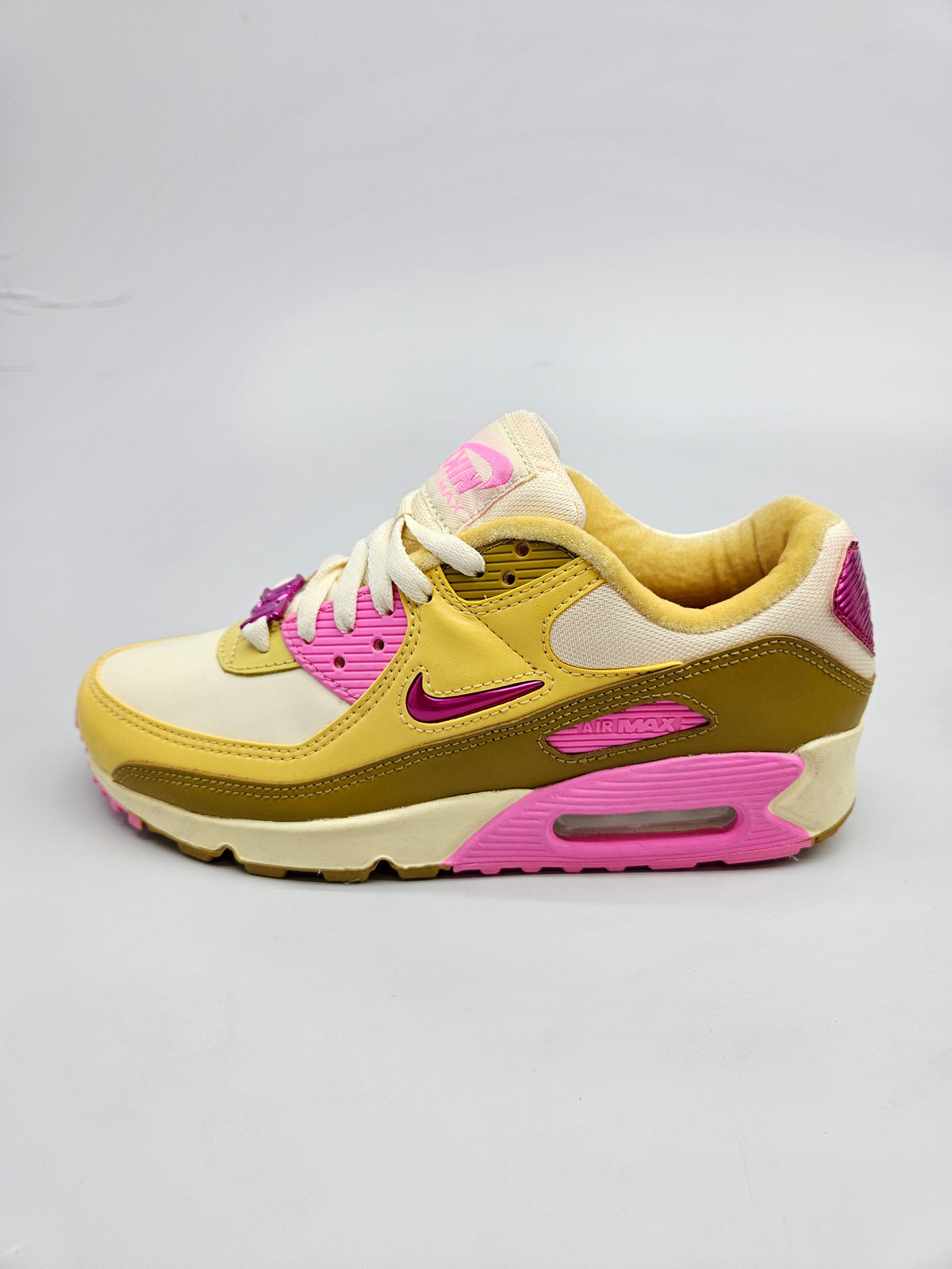 NIKE AIRMAX NOVI ORIGINAL PATIKI BR 38