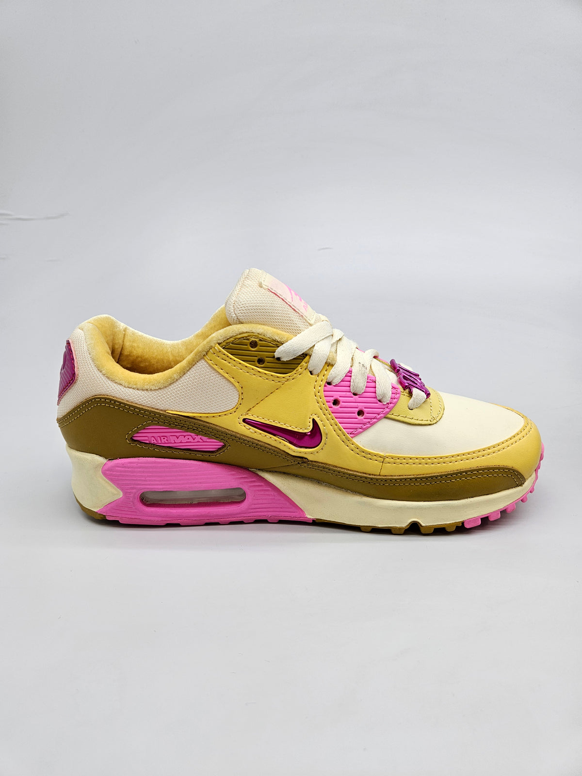 NIKE AIRMAX NOVI ORIGINAL PATIKI BR 38
