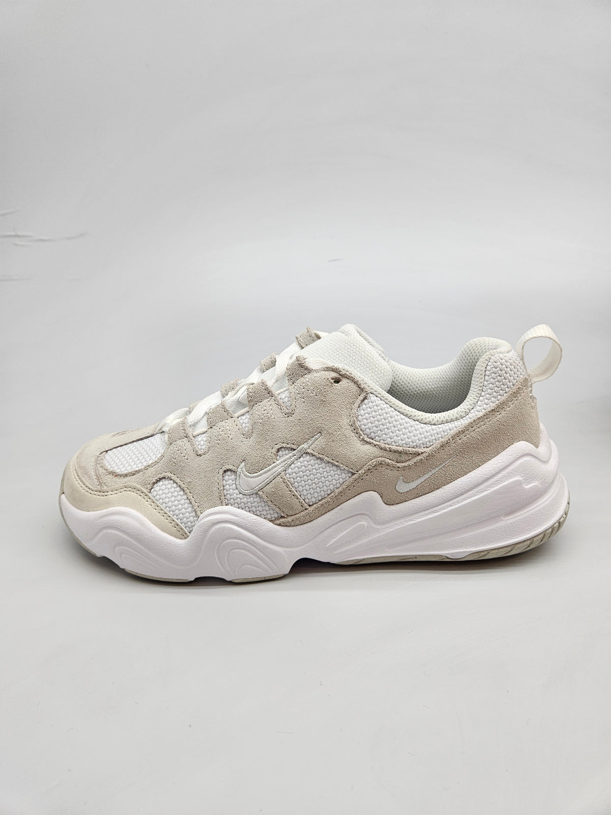 NIKE NOVI ORIGINAL PATIKI 38.5