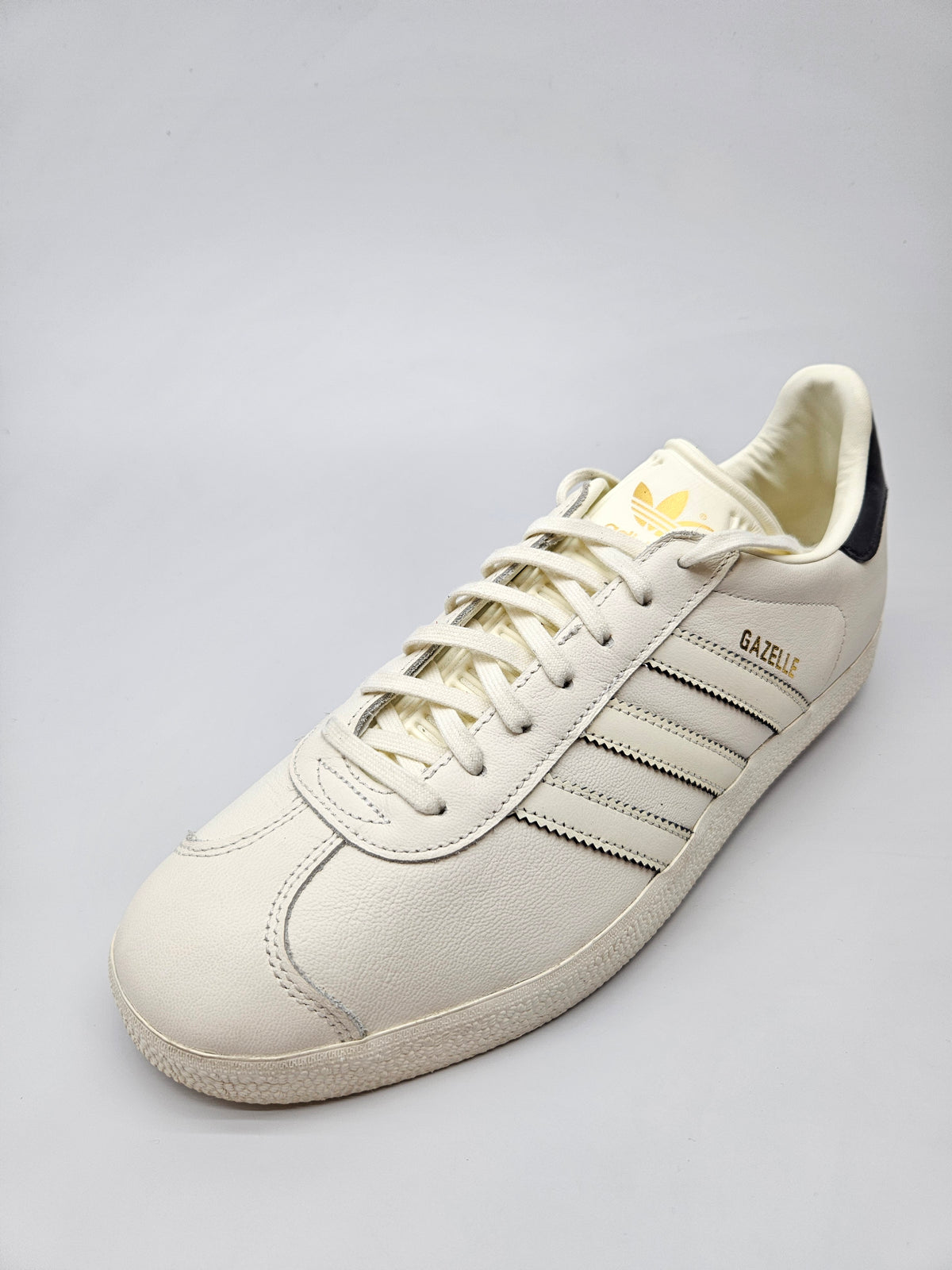 ADIDAS NOVI ORIGINAL PATIKI BR 44.5