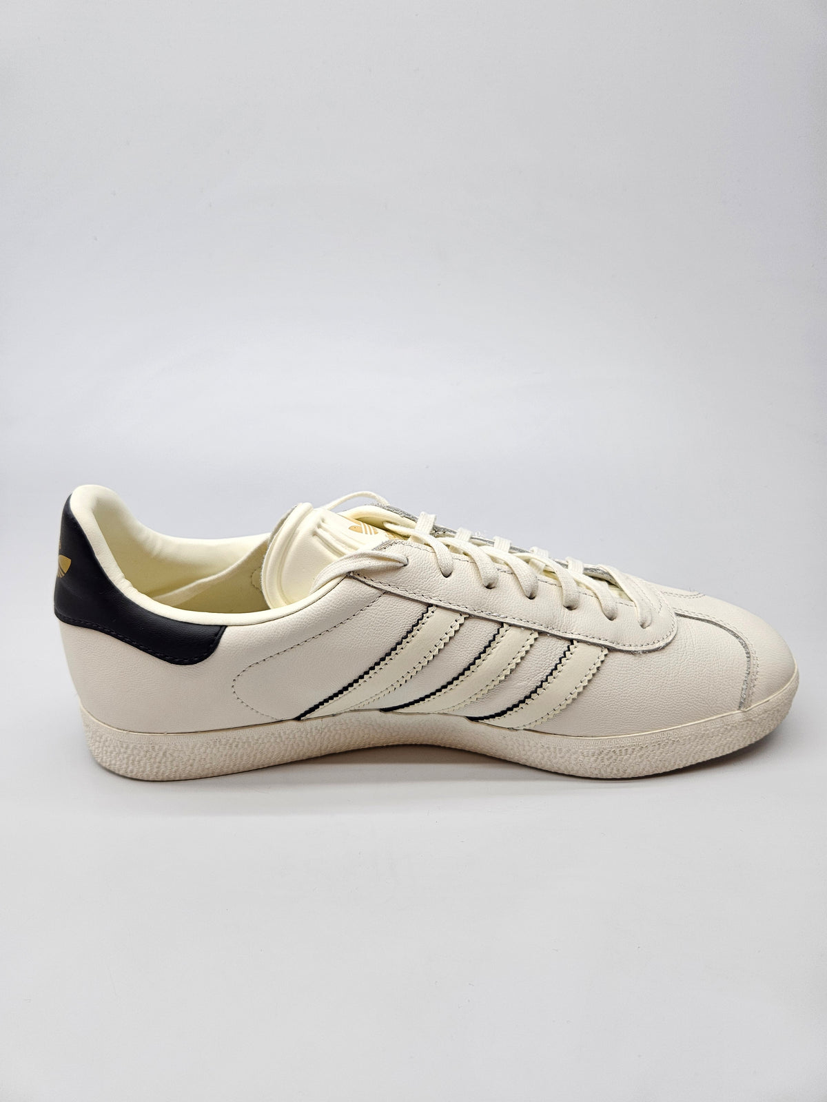 ADIDAS NOVI ORIGINAL PATIKI BR 44.5