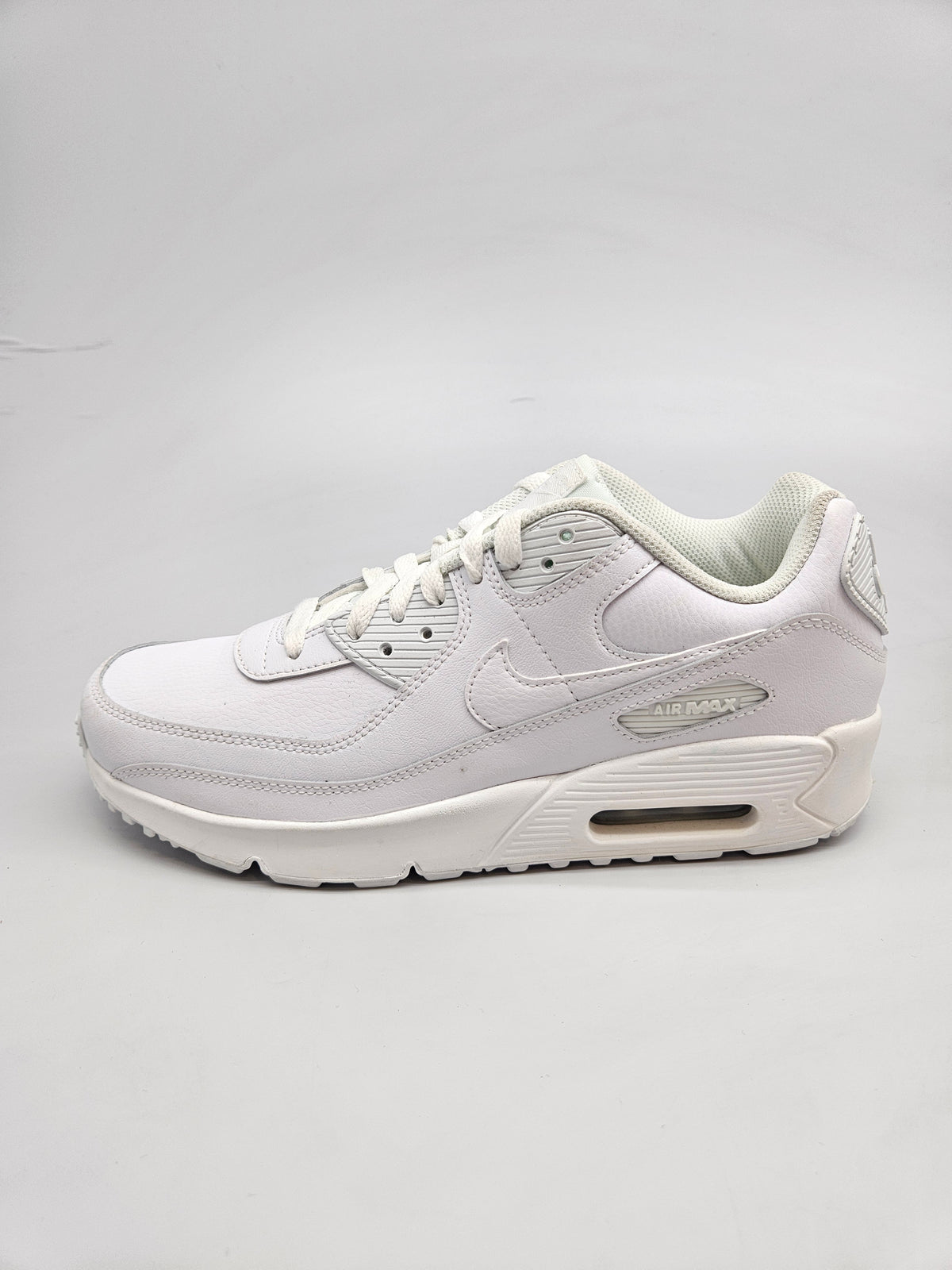NIKE AIRMAX NOVI ORIGINAL PATIKI BR 40
