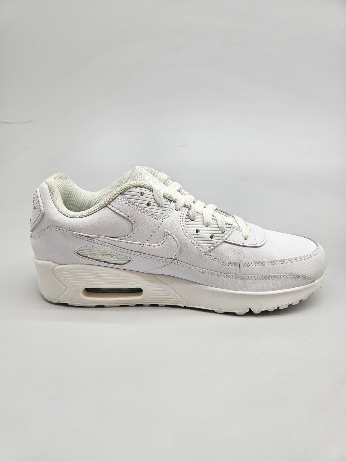 NIKE AIRMAX NOVI ORIGINAL PATIKI BR 40