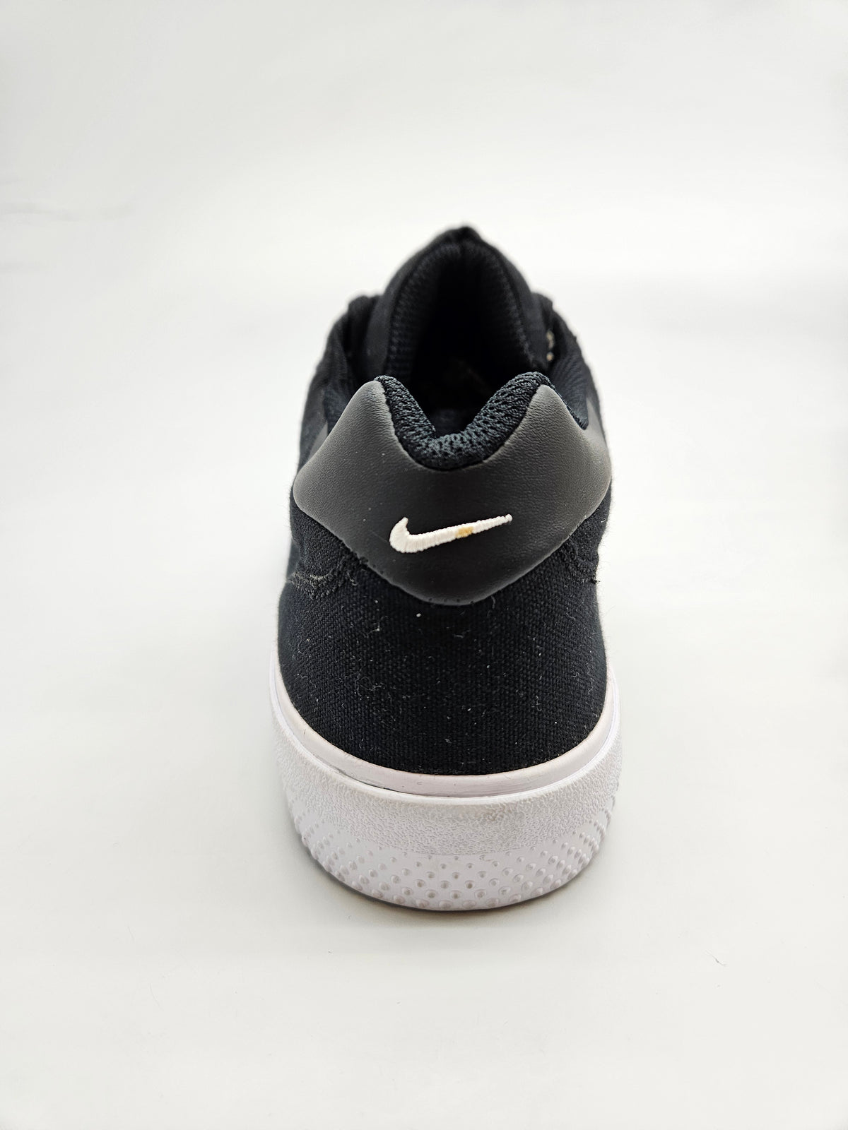 NIKE NOVI ORIGINAL PATIKI BR 42.5