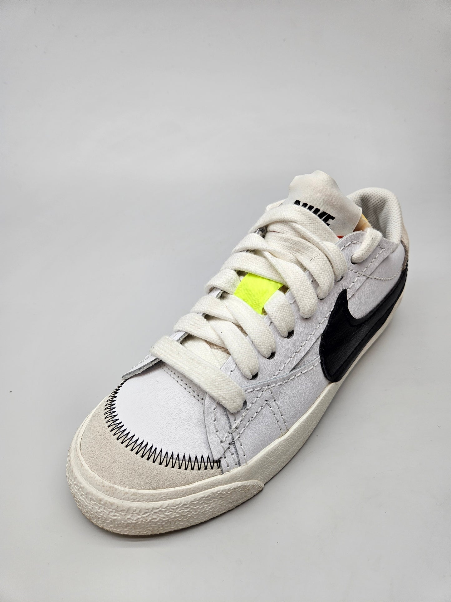 NIKE NOVI ORIGINAL PATIKI BR 39