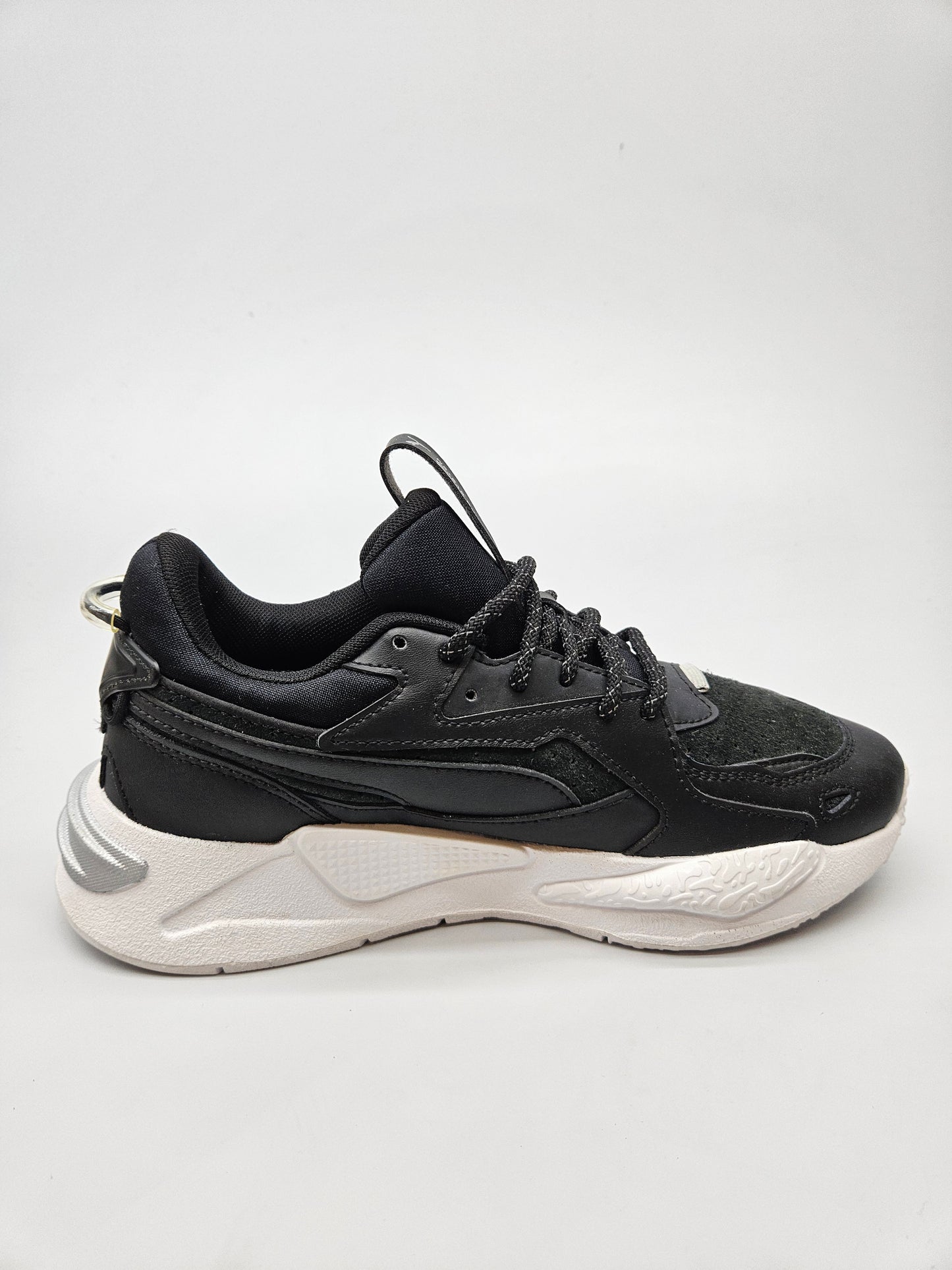 PUMA NOVI ORIGINAL PATIKI BR 37.5