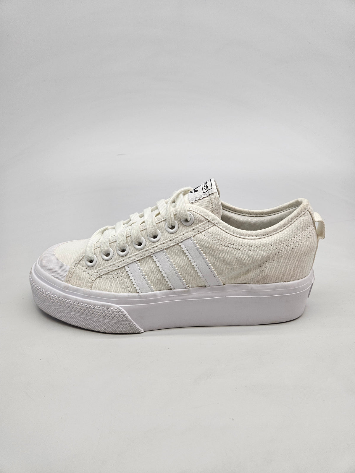 ADIDAS NOVI ORIGINAL PATIKI BR 40.5