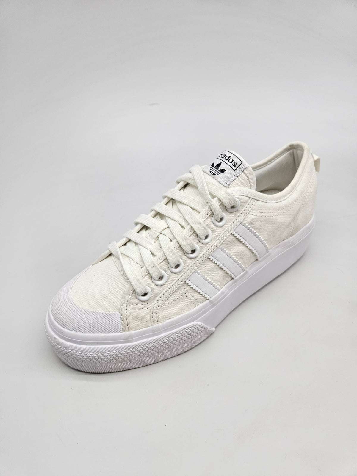 ADIDAS NOVI ORIGINAL PATIKI BR 40.5