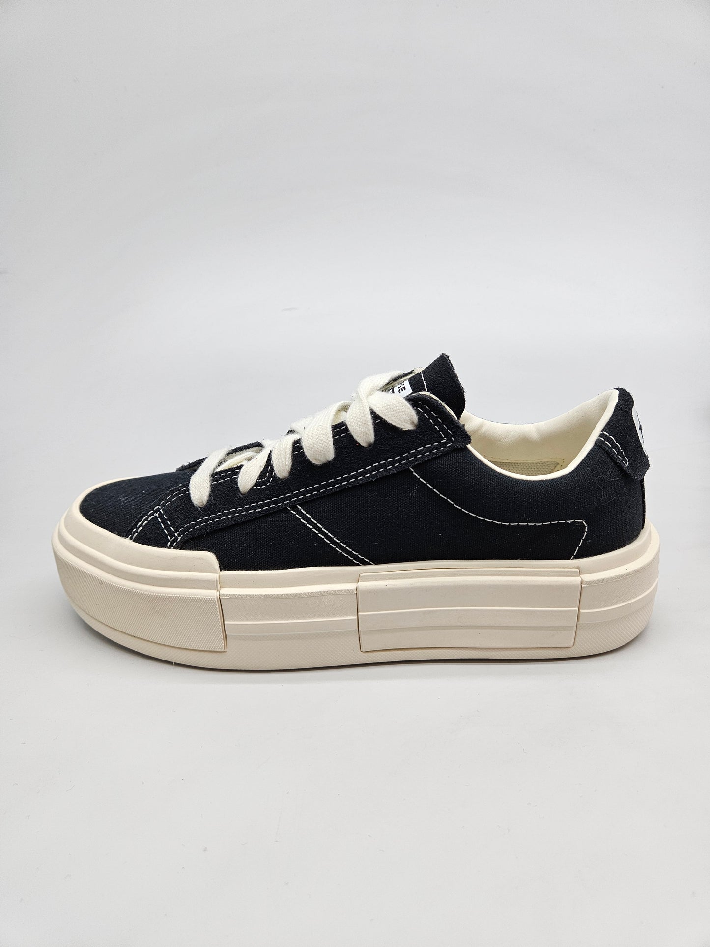 CONVERSE NOVI ORIGINAL PATIKI BR 41
