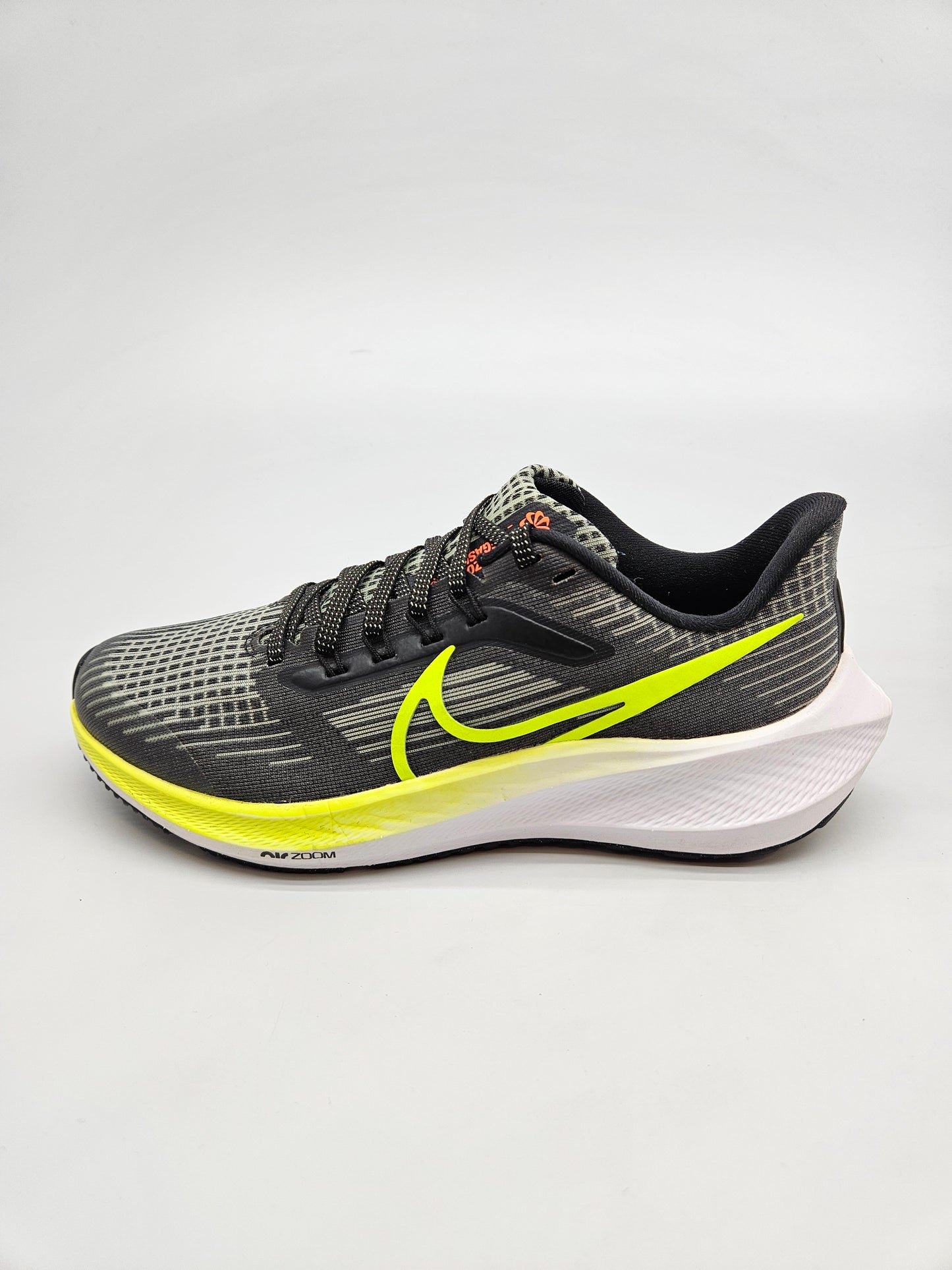 NIKE ORIGINAL PATIKI BR 37.5