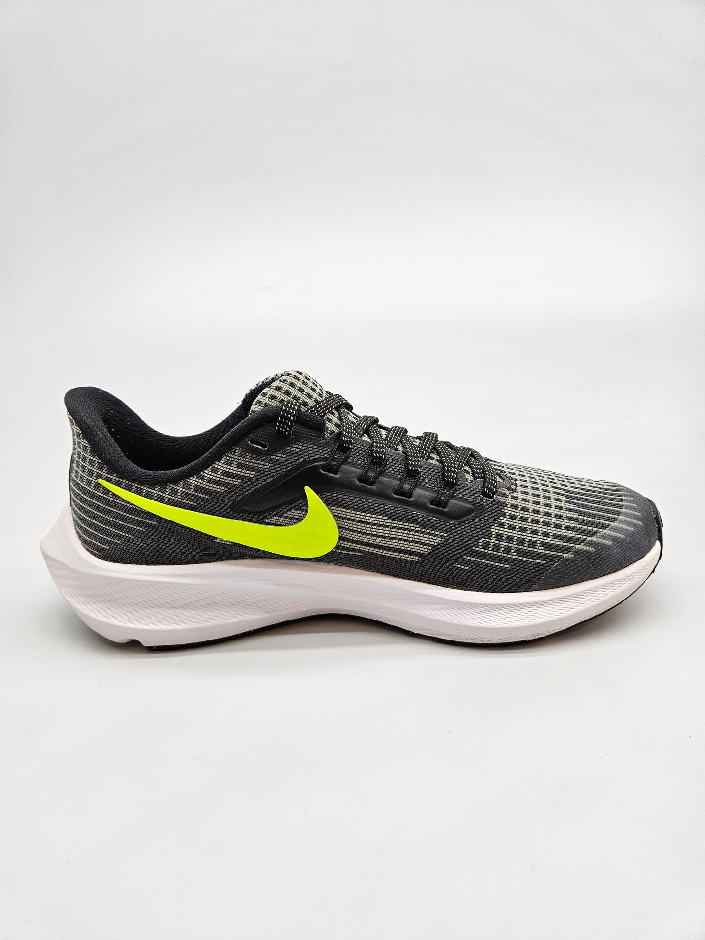 NIKE ORIGINAL PATIKI BR 37.5