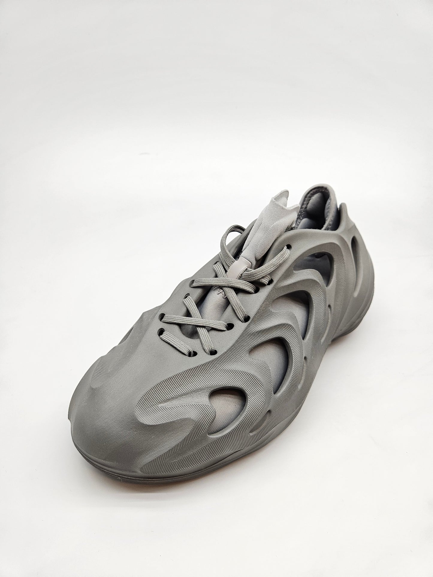 ADIDAS NOVI ORIGINAL PATIKI BR 40.5