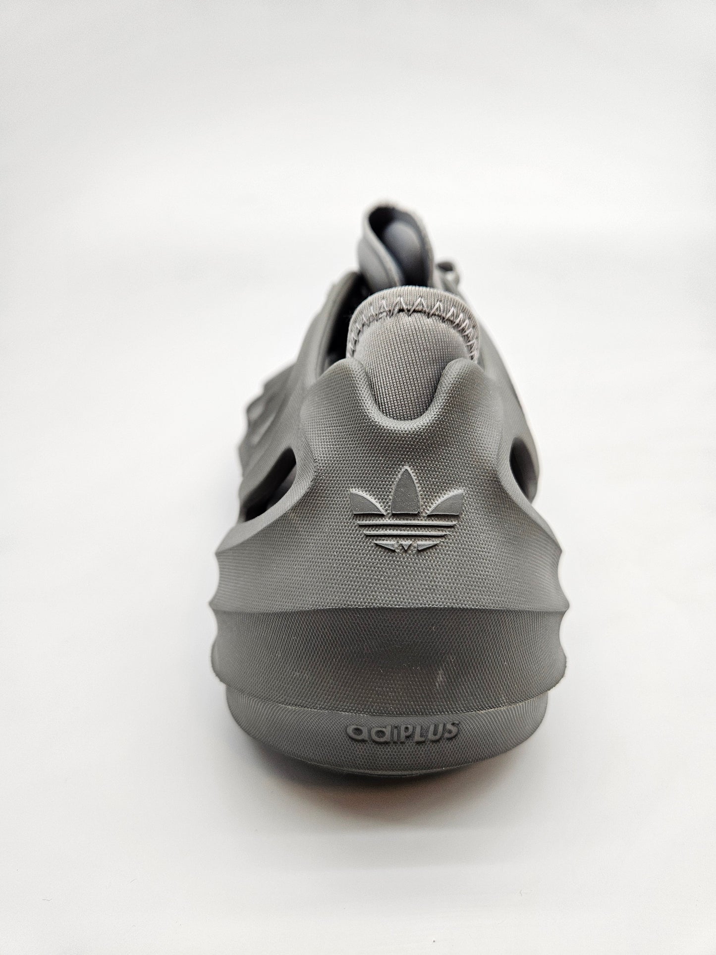 ADIDAS NOVI ORIGINAL PATIKI BR 40.5
