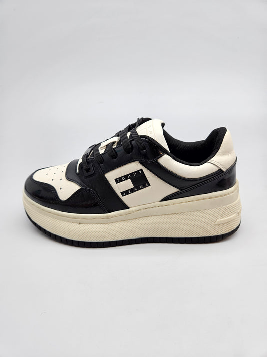 TOMMY HILFIGER ORIGINAL PATIKI BR 38