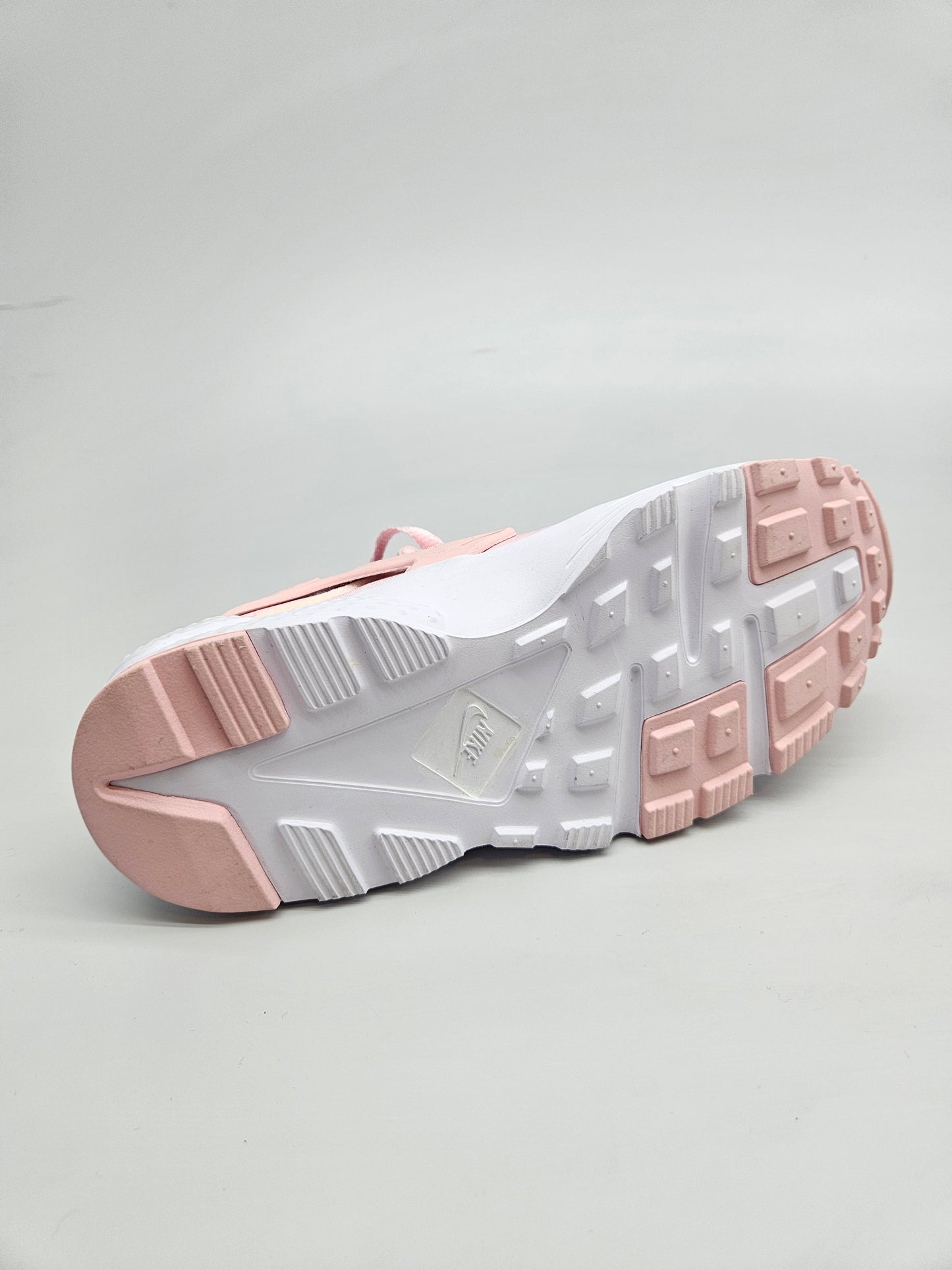 NIKE HUARACHE NOVI ORIGINAL PATIKI BR 37.5
