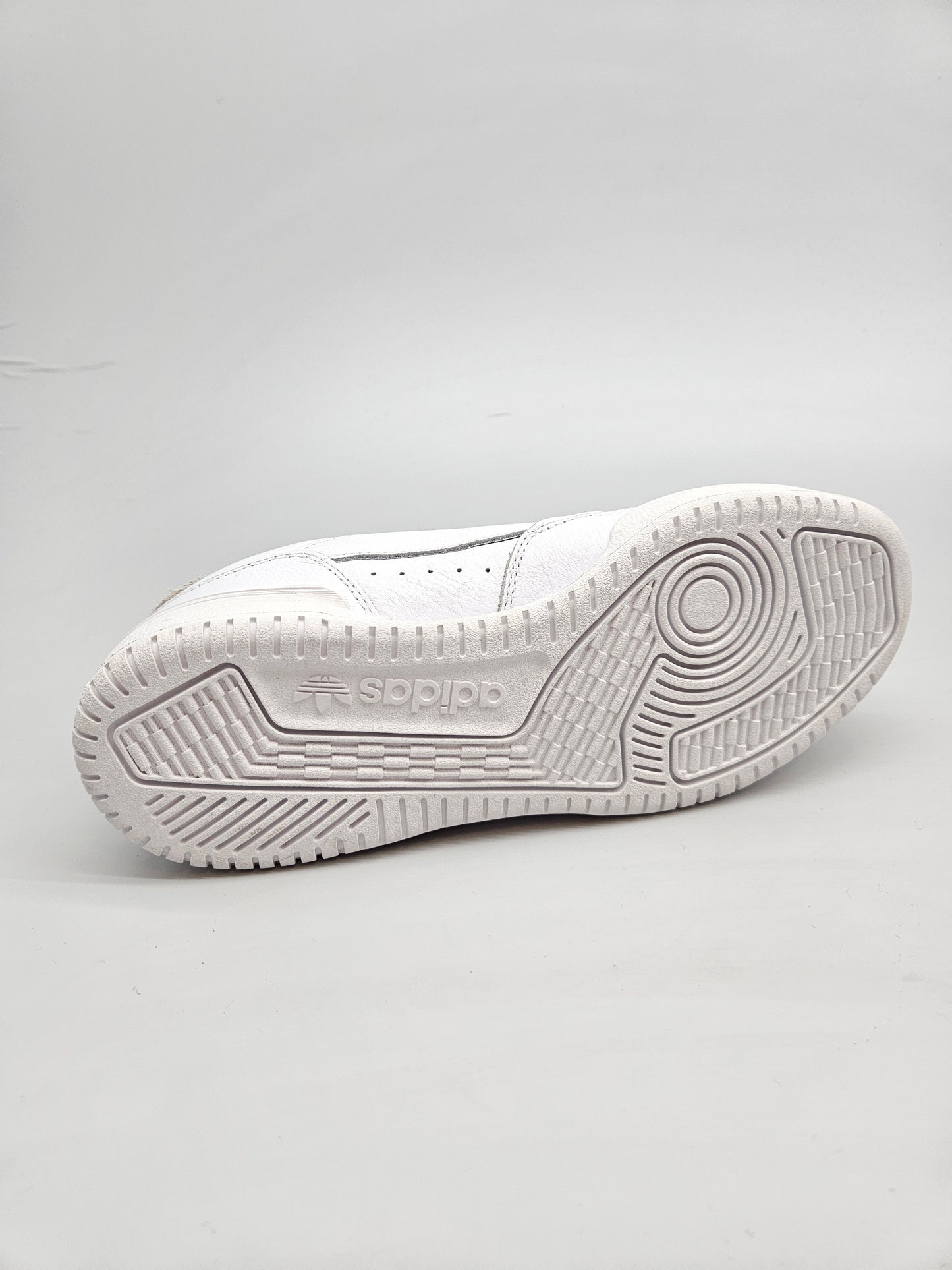 ADIDAS NOVI ORIGINAL PATIKI BR 39