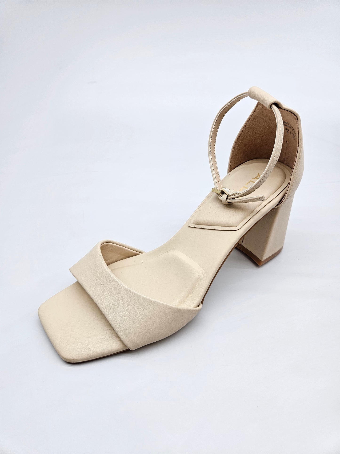 ALDO ORIGINAL NOVI SANDALI BR 35