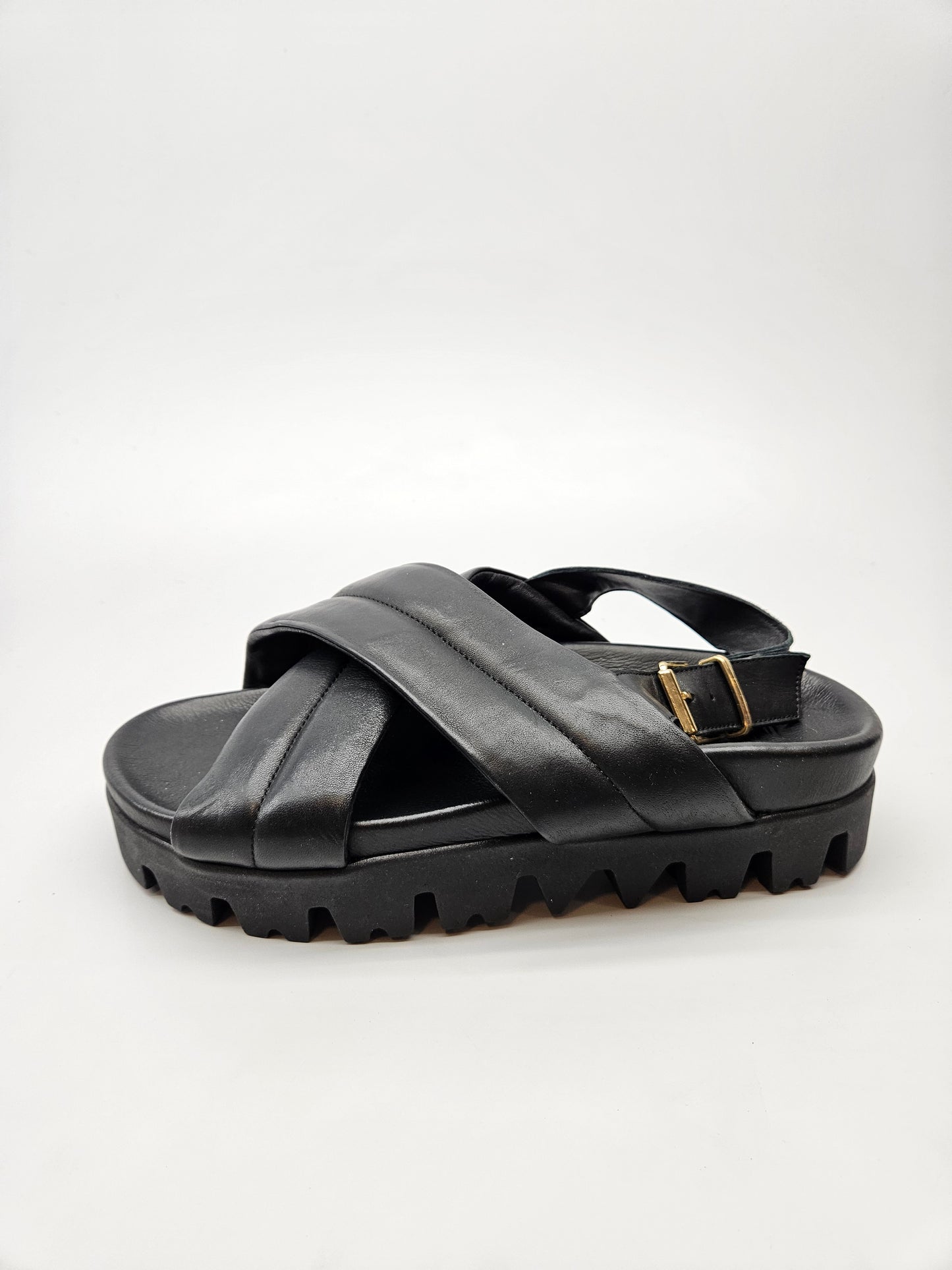 INOUVO NOVI ORIGINAL SANDALI BR 41