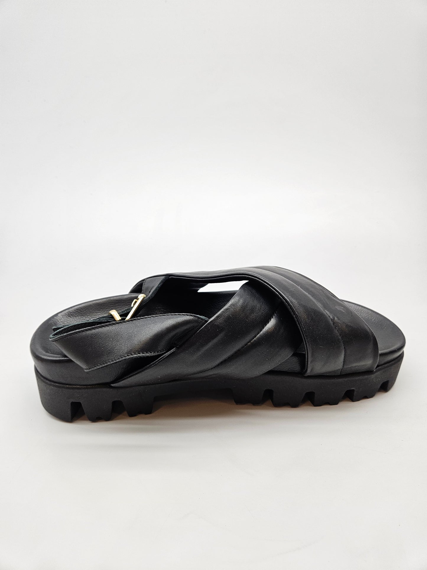 INOUVO NOVI ORIGINAL SANDALI BR 41