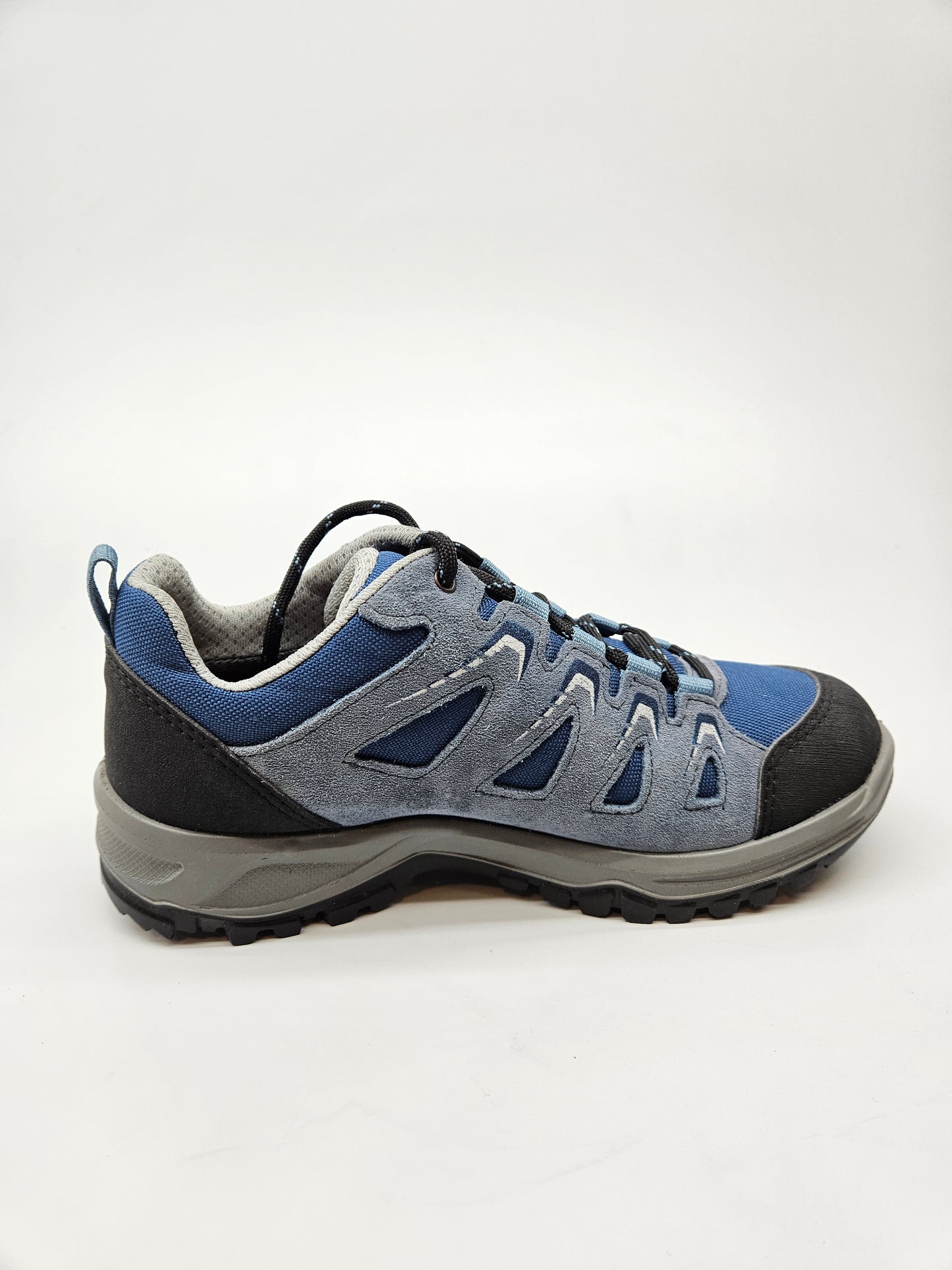 MOUNTAIN PEAK NOVI ORIGINAL VODOTPORNI PATIKI BR 37