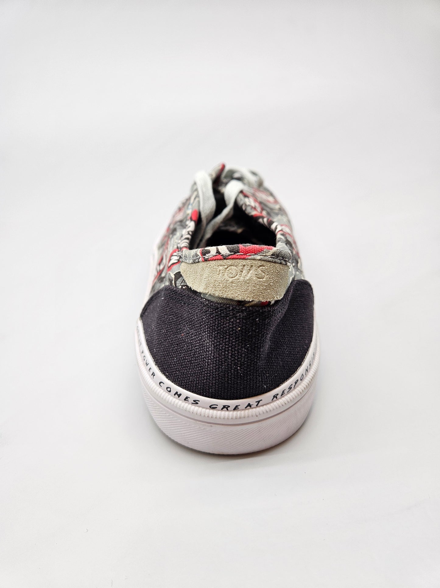 TOMS NOVI ORIGINAL PATIKI BR 44