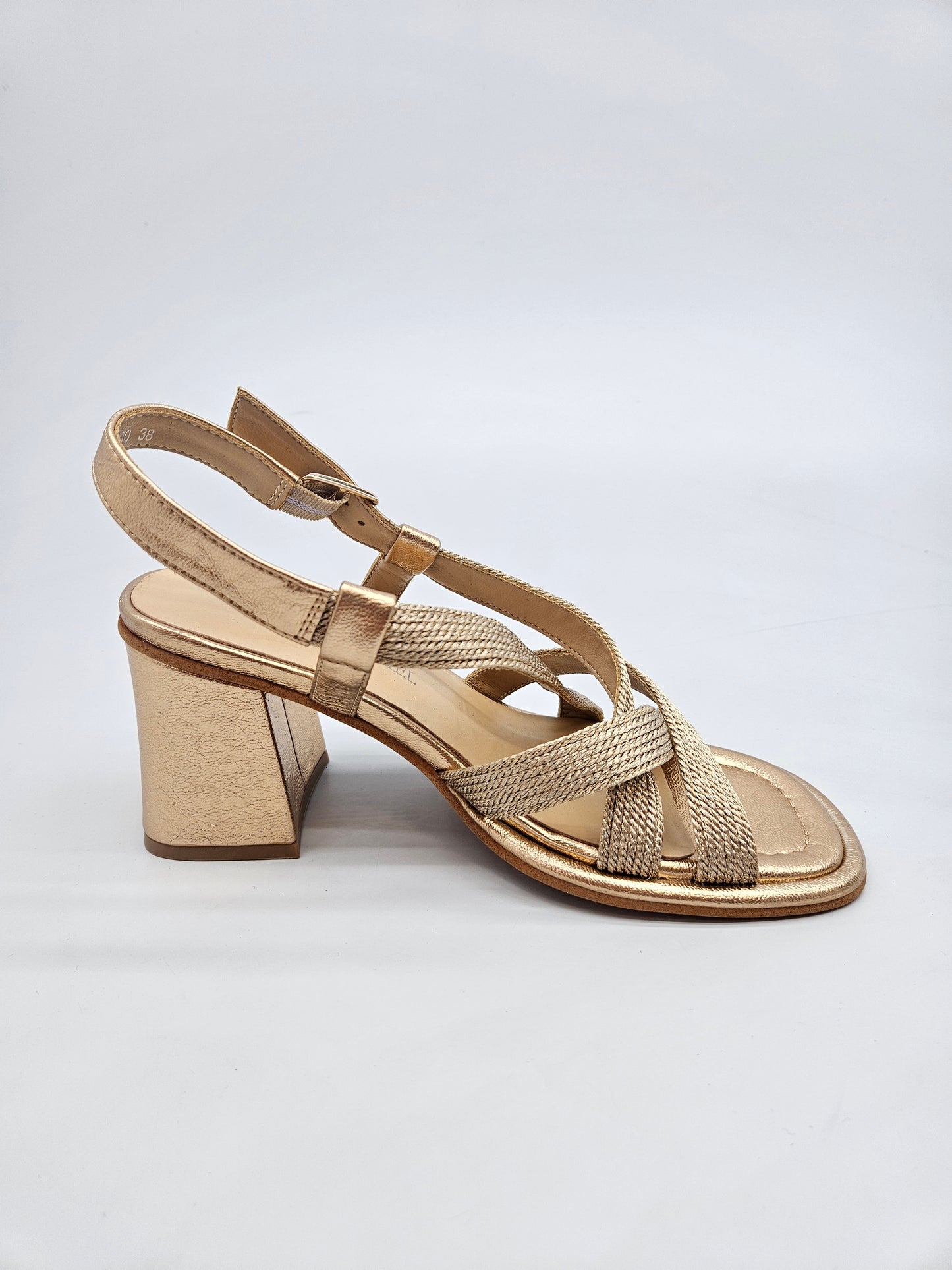 REGARDE LE CIEL NOVI ORIGINAL KOZNI SANDALI BR 38
