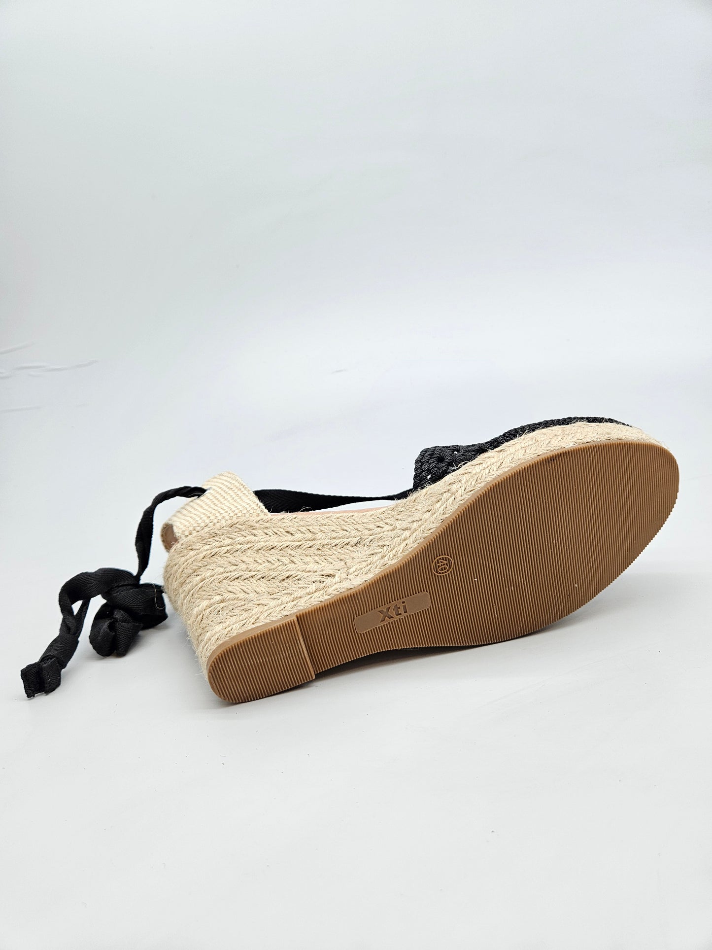 XTI ORIGINAL NOVI SANDALI BR 40