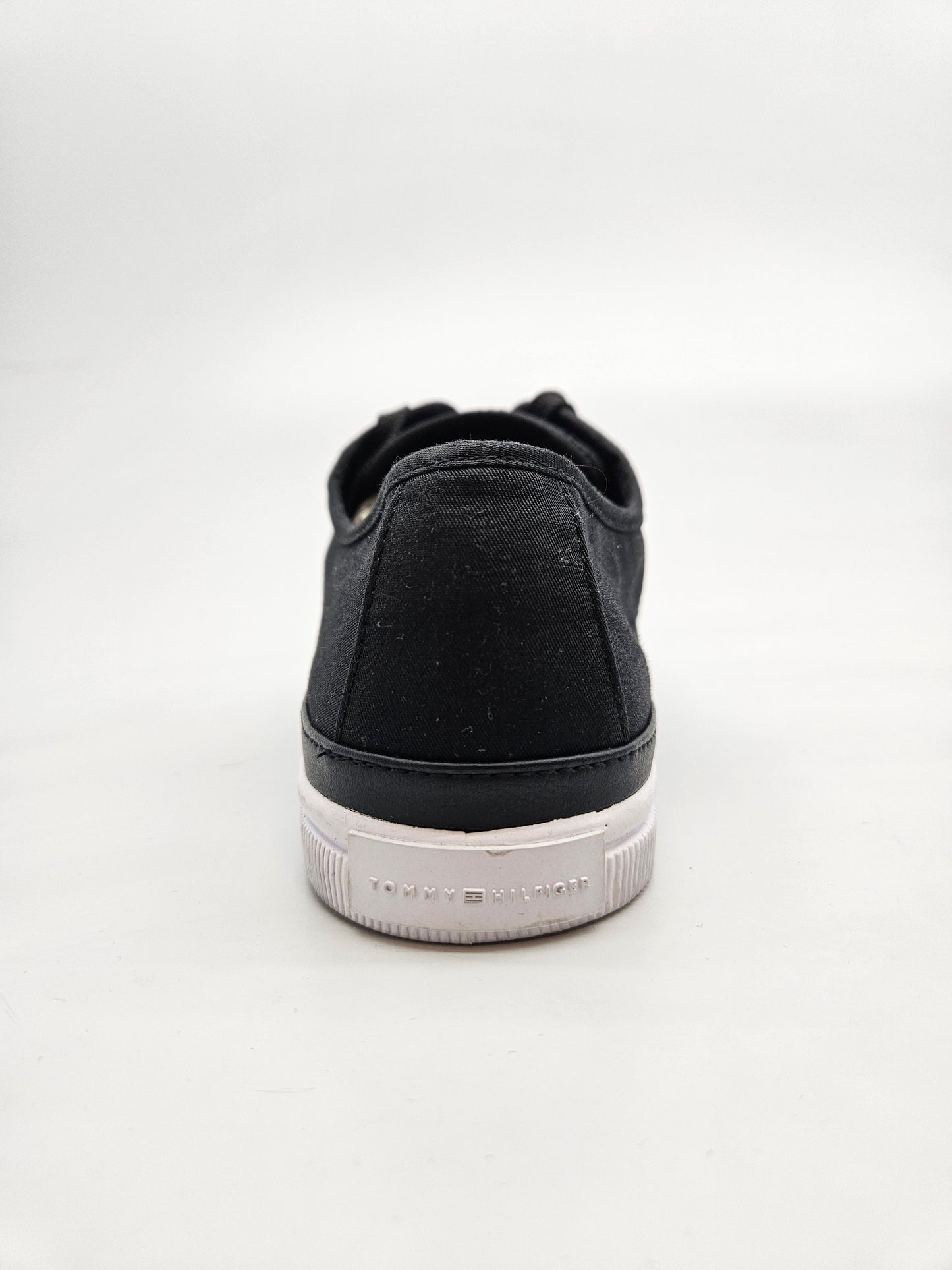 TOMMY HILFIGER ORIGINAL PATIKI BR 39