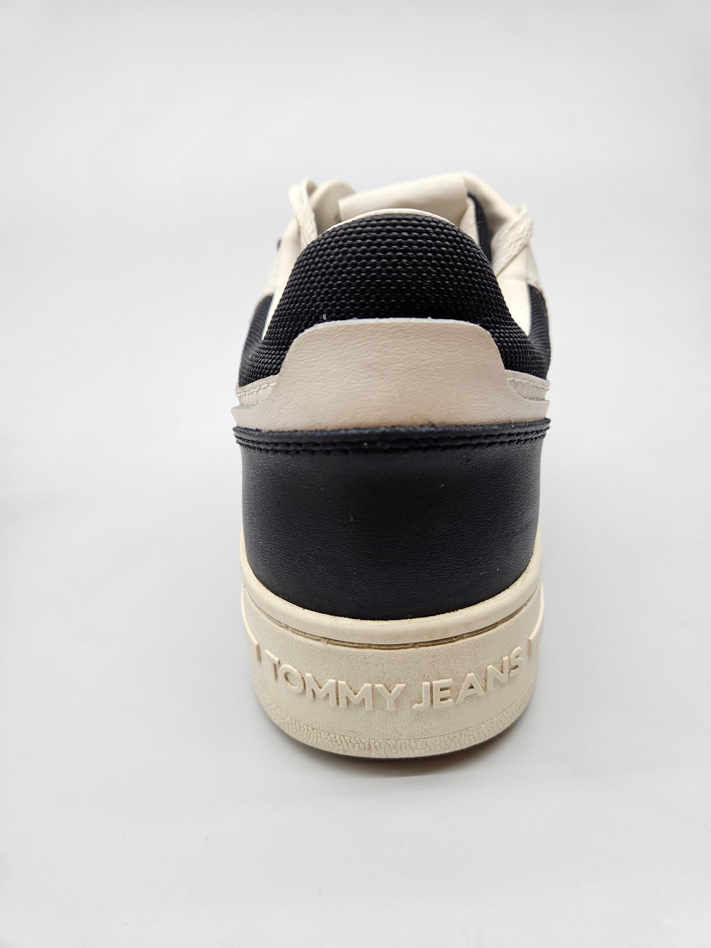 TOMMY HILFIGER ORIGINAL PATIKI BR 43