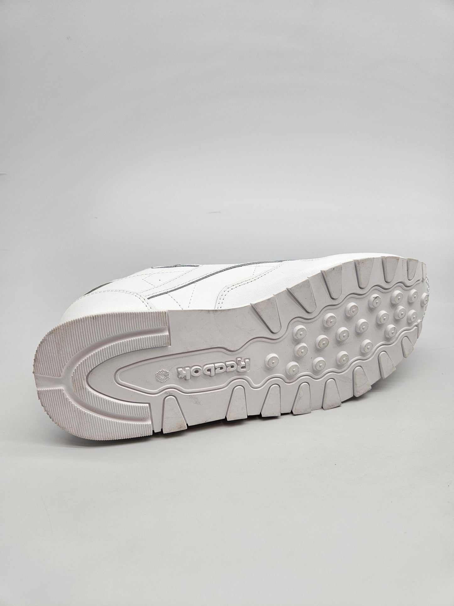 REEBOK NOVI ORIGINAL PATIKI BR 38