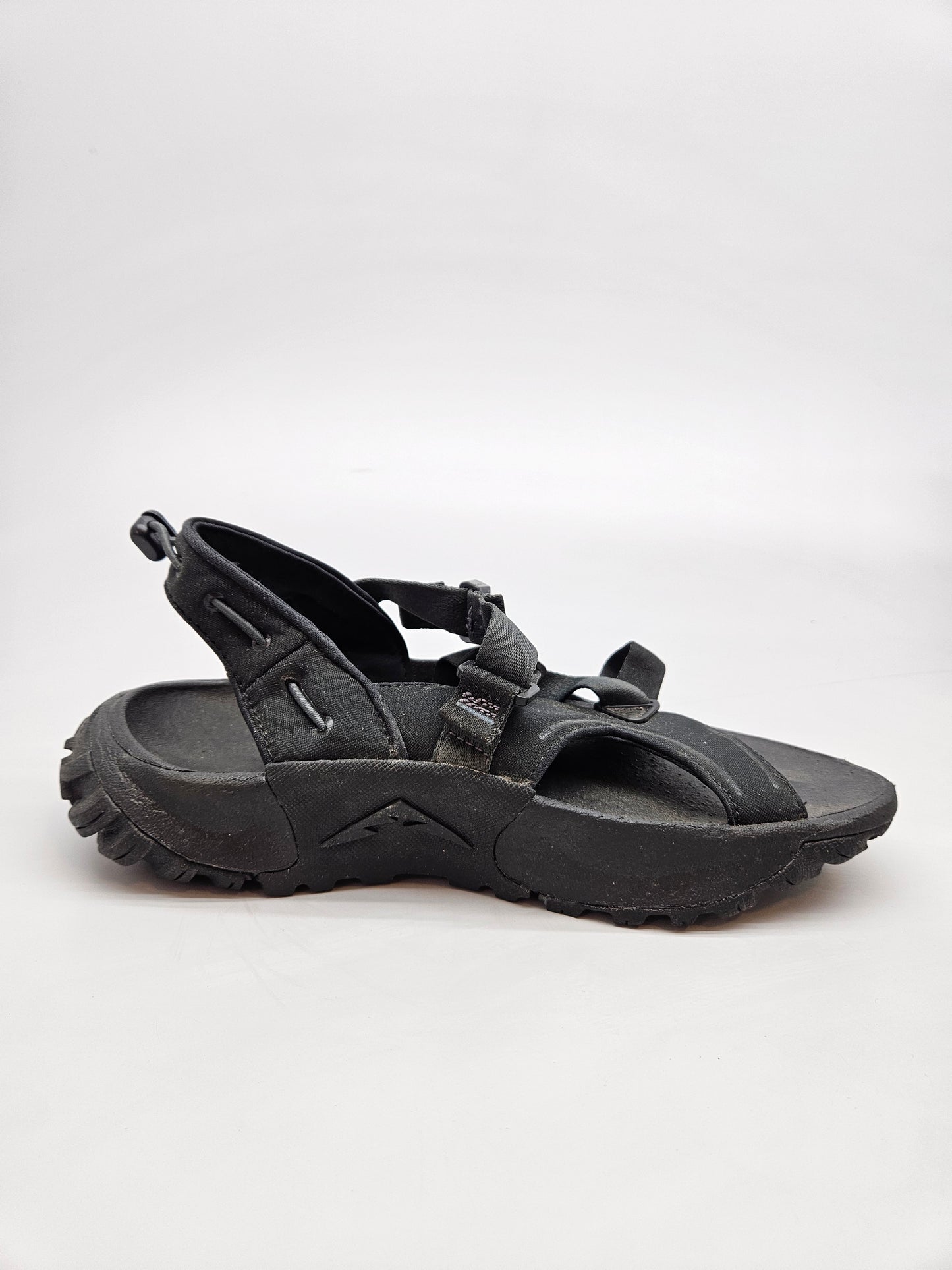 NIKE NOVI ORIGINAL SANDALI BR 40.5