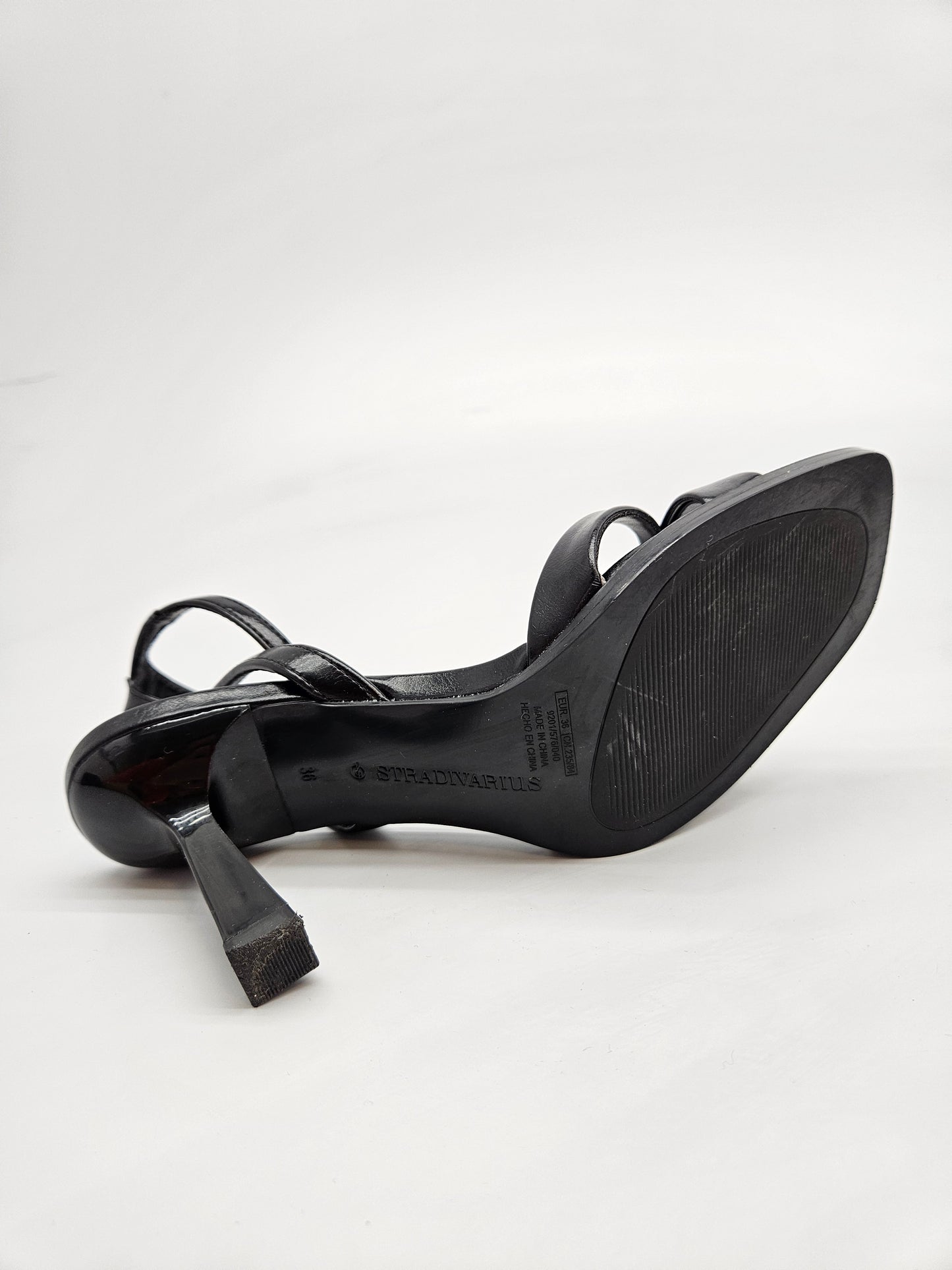 STRADIVARIUS ORIGINAL SANDALI BR 36