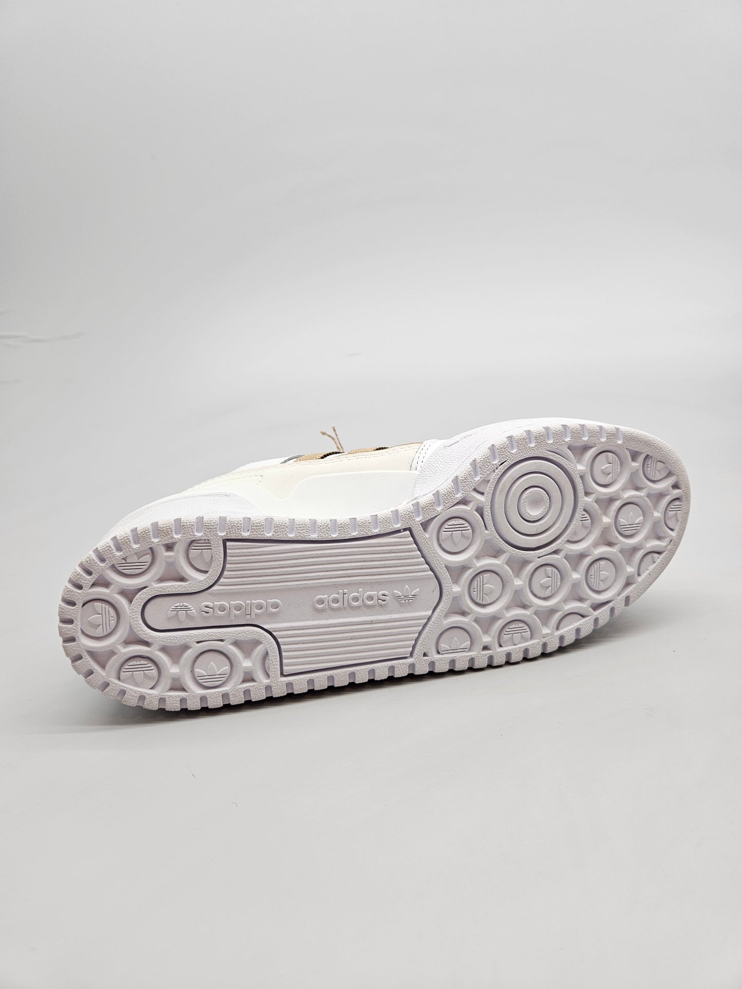 ADIDAS NOVI ORIGINAL PATIKI BR 38.5