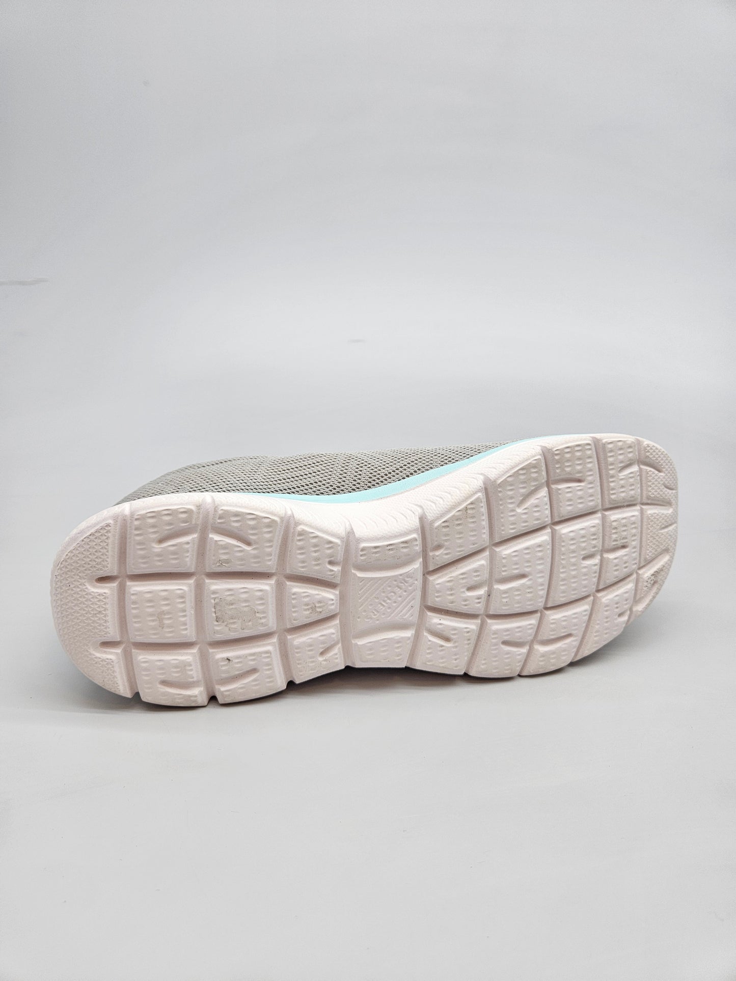 SKECHERS MEMORY ORIGINAL PATIKI 37.5