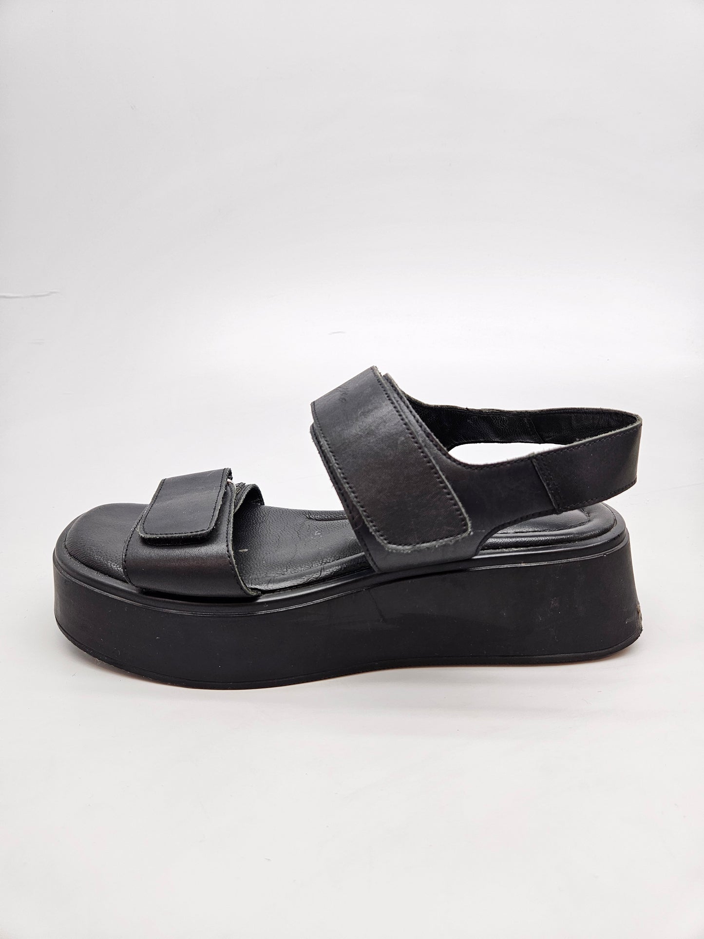 VAGABOND ORIGINAL KOZNI SANDALI BR 40