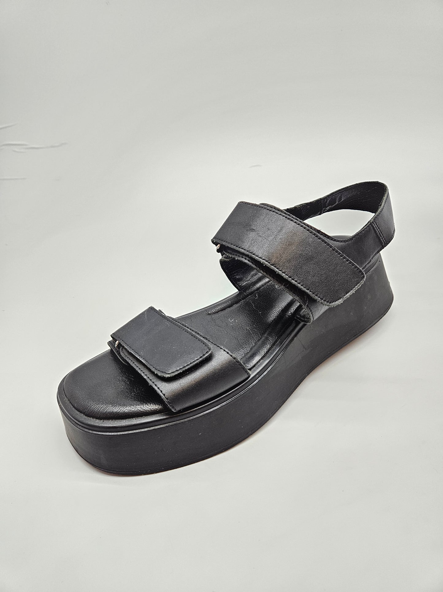 VAGABOND ORIGINAL KOZNI SANDALI BR 40