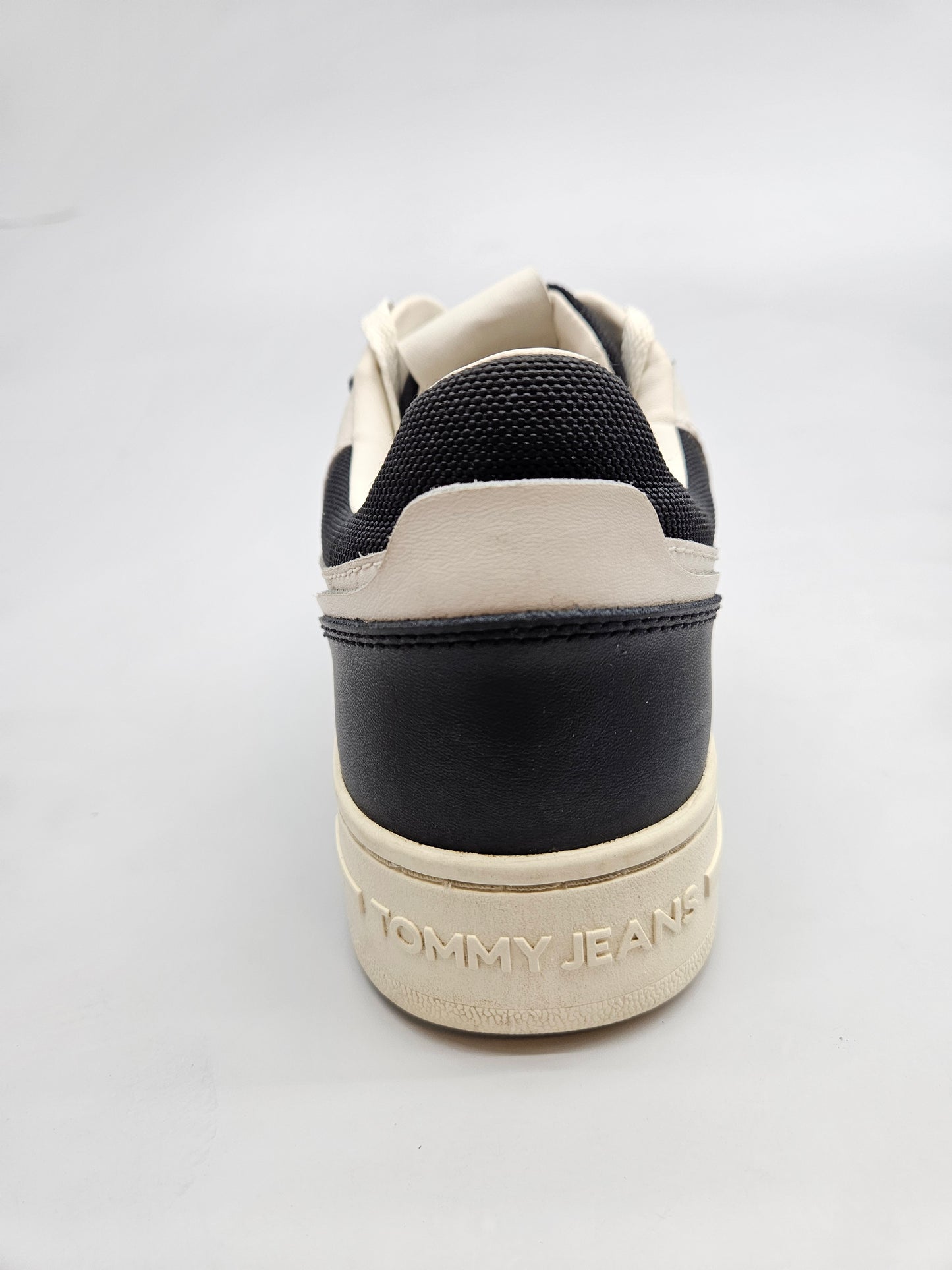 TOMMY HILFIGER ORIGINAL PATIKI BR 43