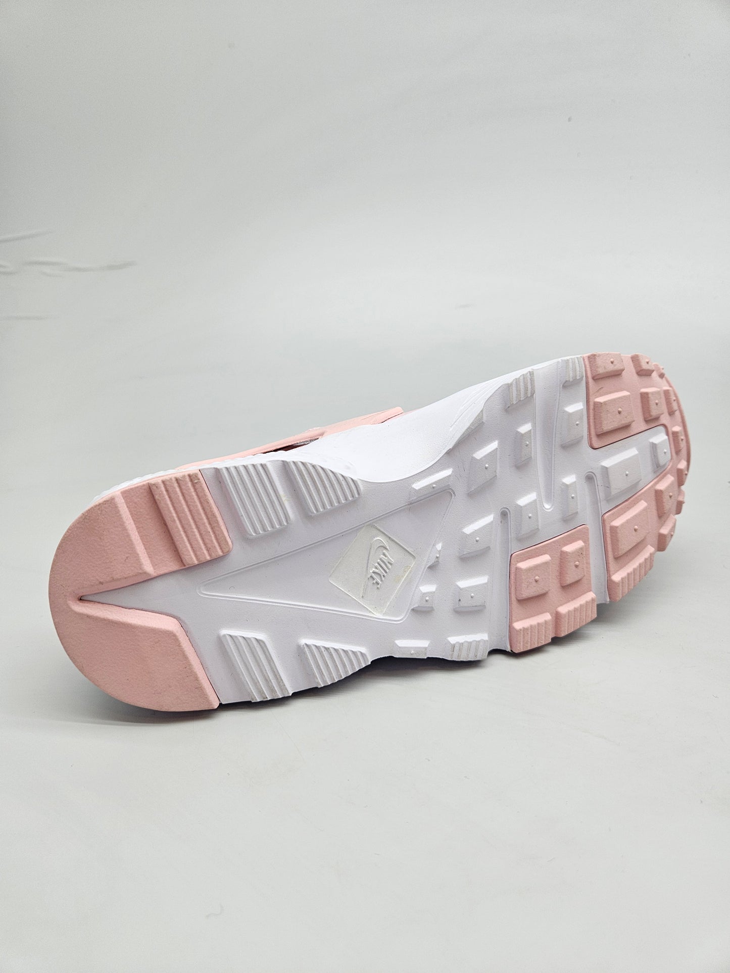 NIKE NOVI ORIGINAL PATIKI BR 37.5